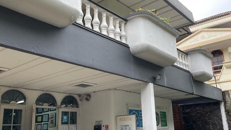 Dijual Gedung Strategis di jl Pahlawan, Bandung