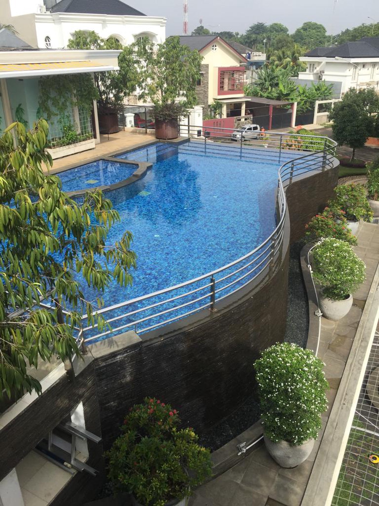 Rumah Mewah 3 Lantai Kondisi Siap Huni dan Lokasi Premium @Jakarta Selatan