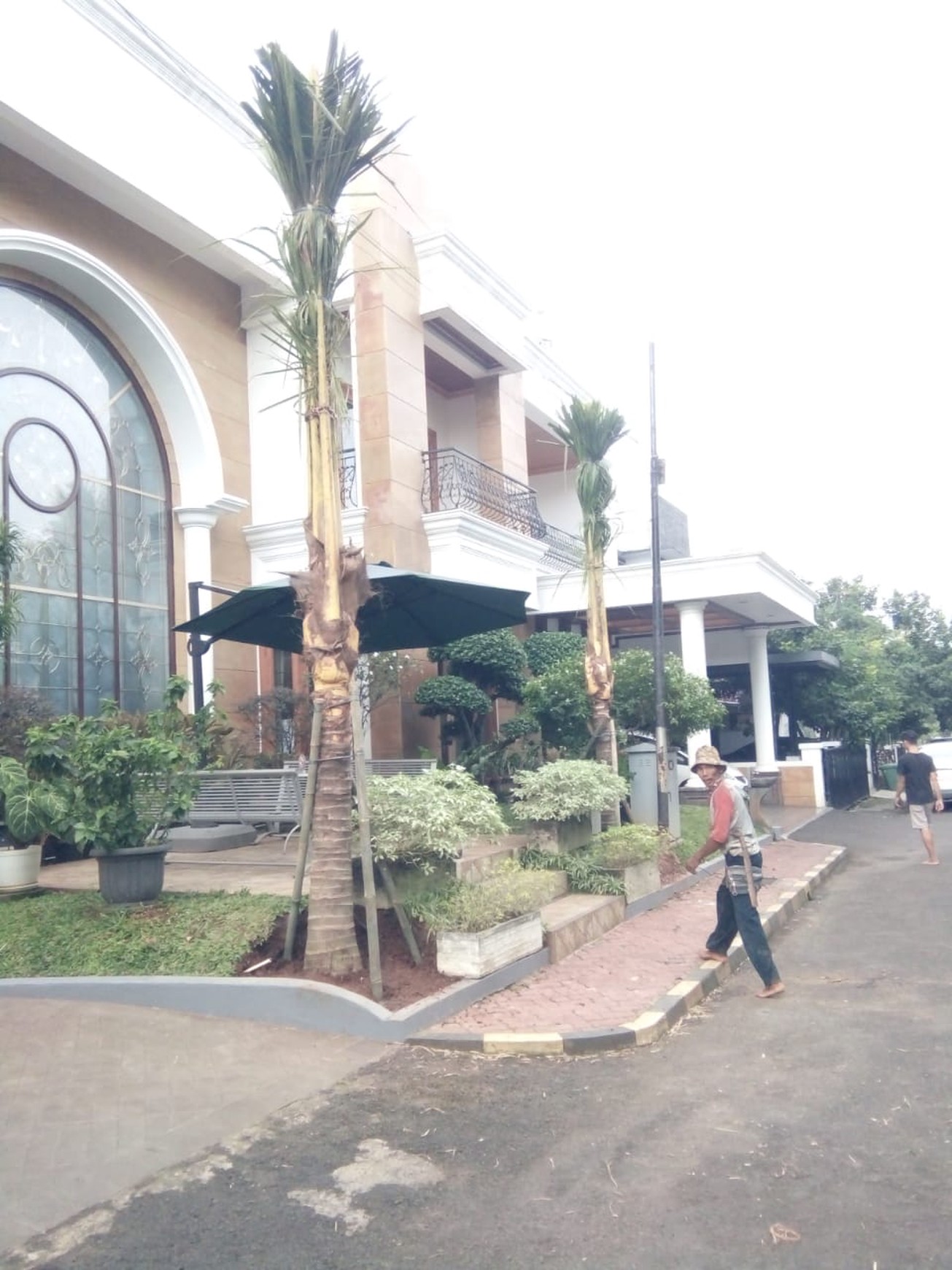 Rumah Mewah 3 Lantai Kondisi Siap Huni dan Lokasi Premium @Jakarta Selatan