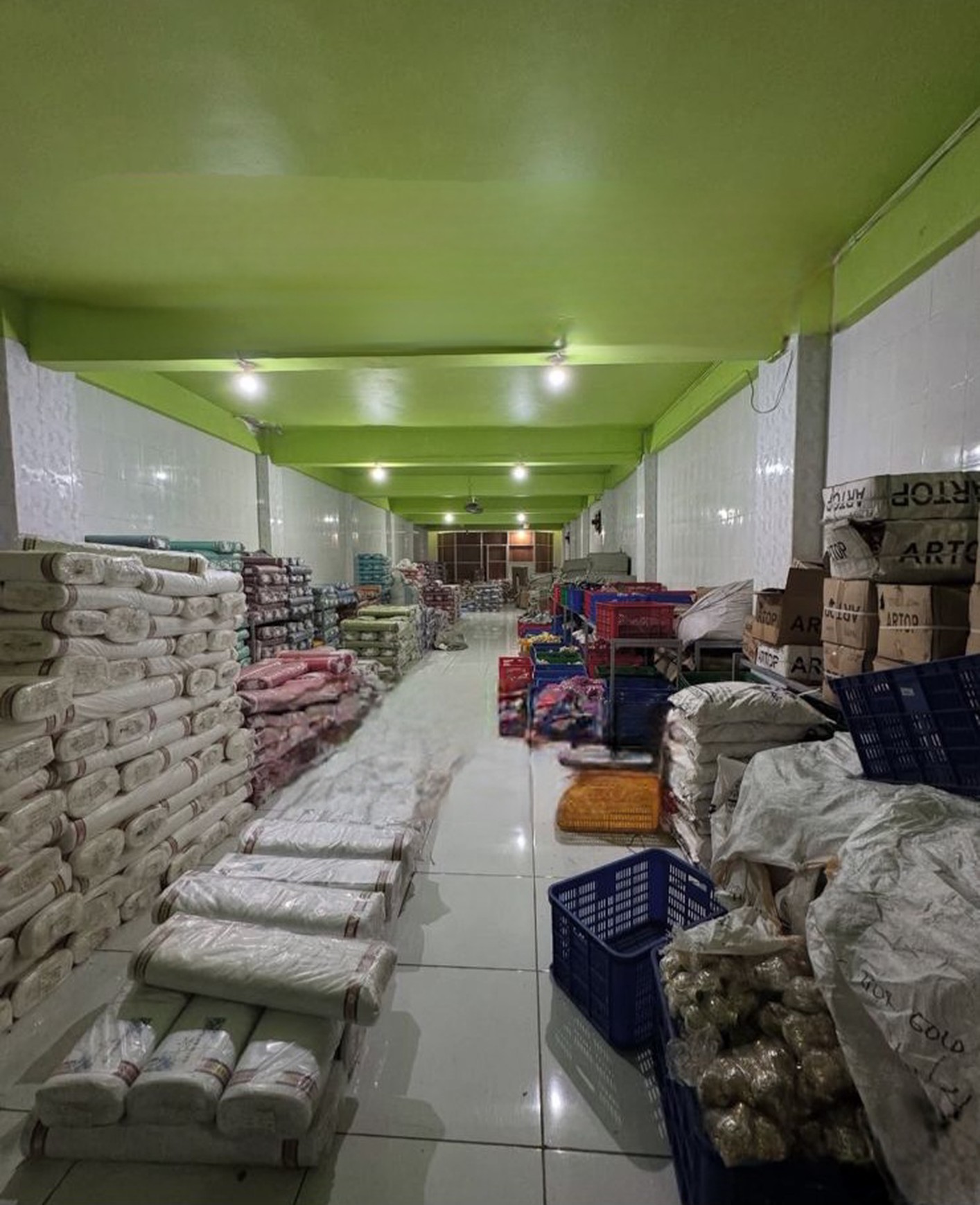 Dijual / Disewakan Ruko Kapasari - Kapasan - Simokerto Surabaya Pusat Kota - Nol Jalan Raya Komersial Area plus Lift Barang