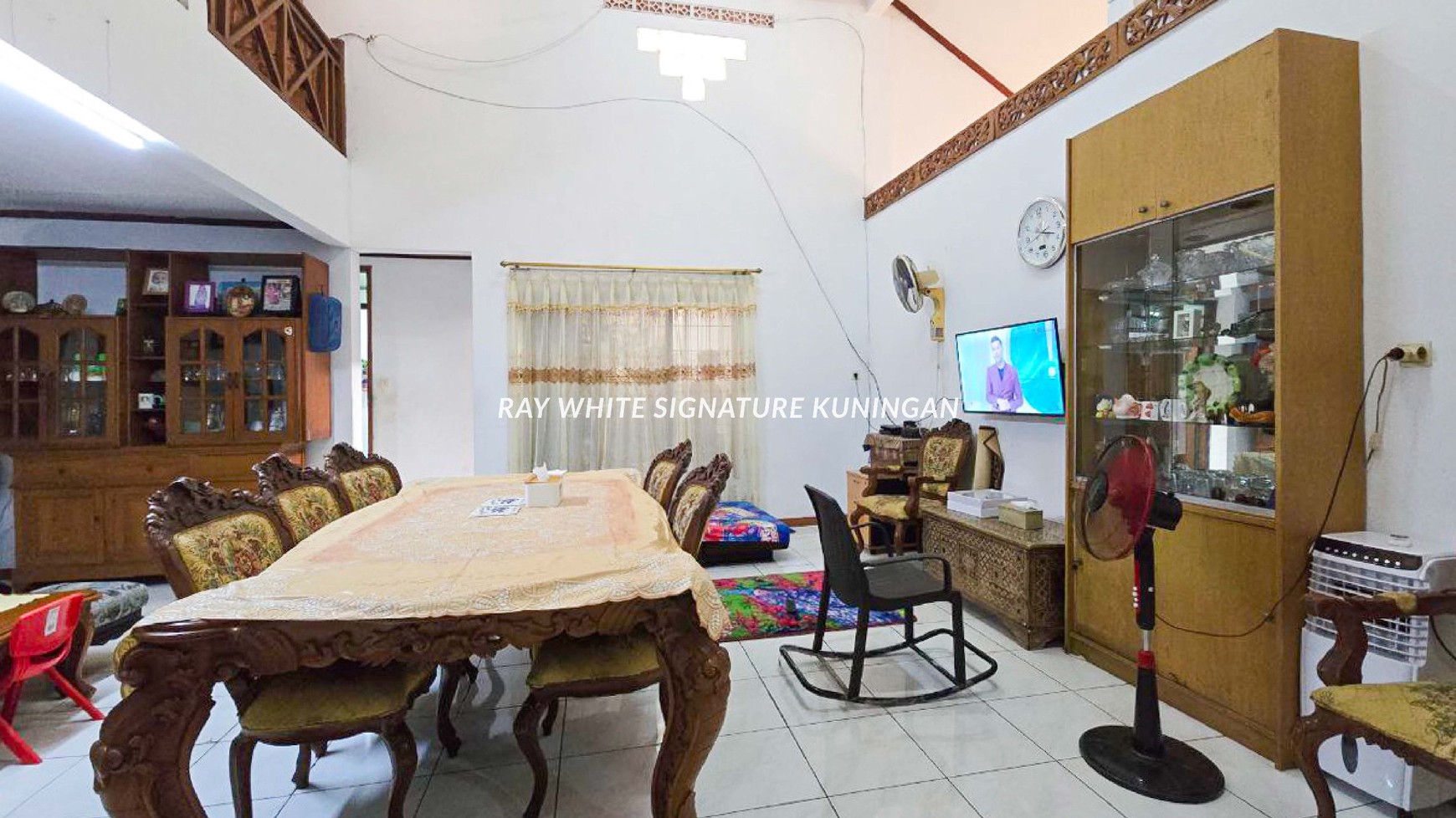 Rumah Lama Hijau dan Asri 2 Lantai di Bendungan Hilir Cocok Untuk Hunian atau Kost