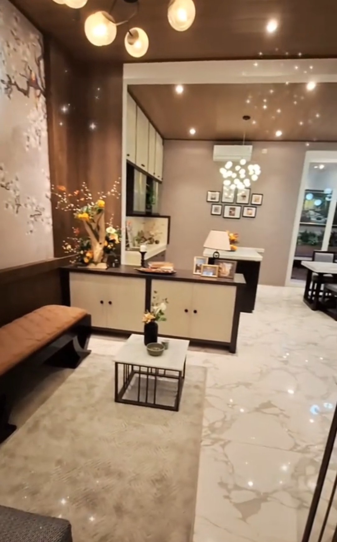 Dijual Rumah Pakuwon Indah Ritz Embassy Full Furnished Modern Mewah Dekat Citraland, Graha Family, Pakuwon Mall