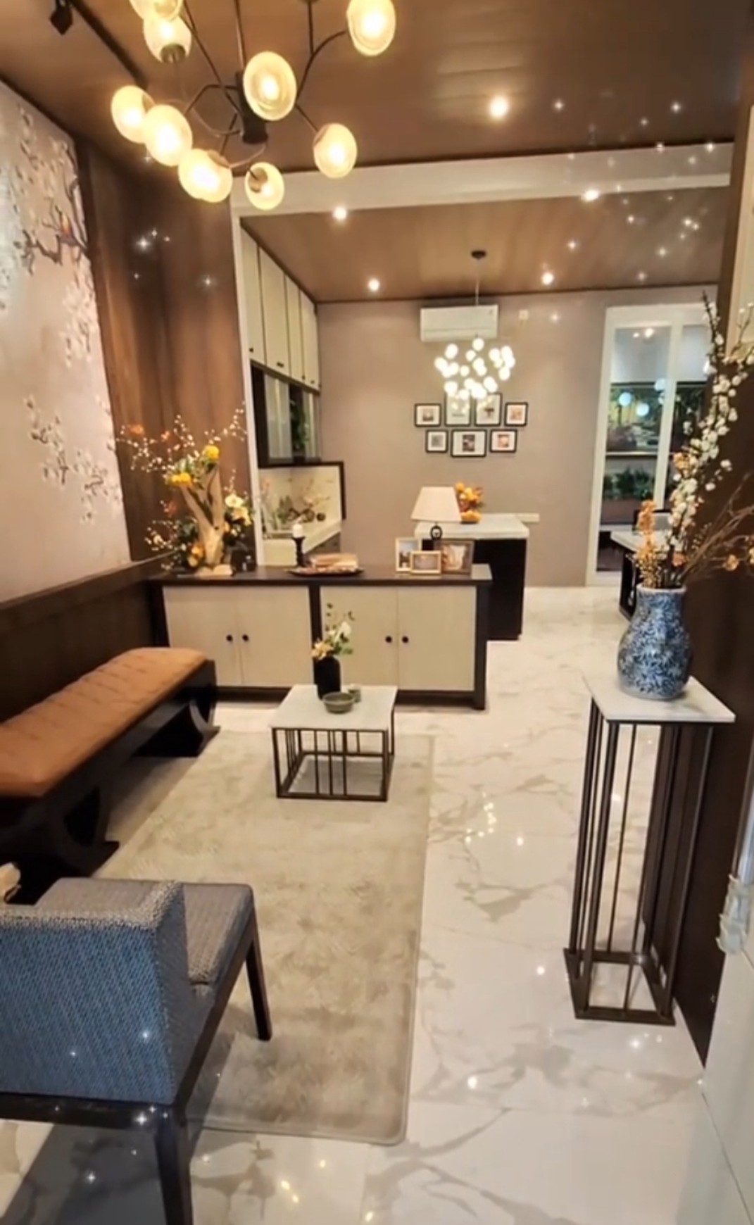 Dijual Rumah Pakuwon Indah Ritz Embassy Full Furnished Modern Mewah Dekat Citraland, Graha Family, Pakuwon Mall