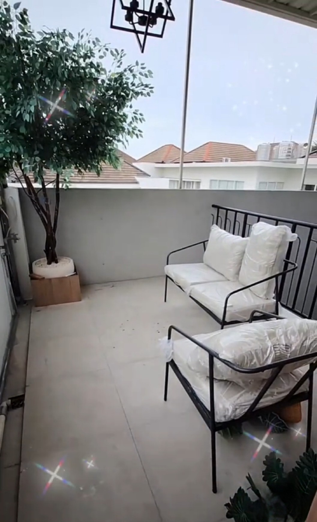 Dijual Rumah Pakuwon Indah Ritz Embassy Full Furnished Modern Mewah Dekat Citraland, Graha Family, Pakuwon Mall