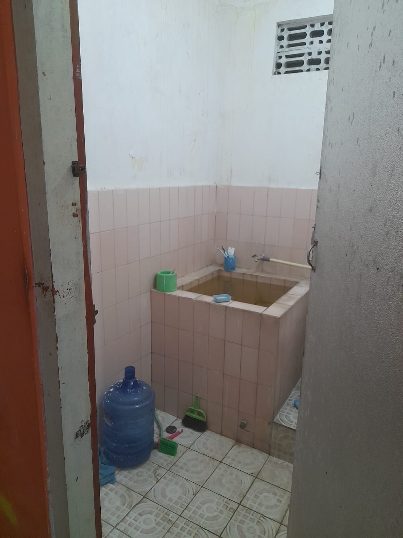 Rumah Tinggal 2 Lantai Lokasi Strategi di Jalan Delima Raya Kota Magelang.