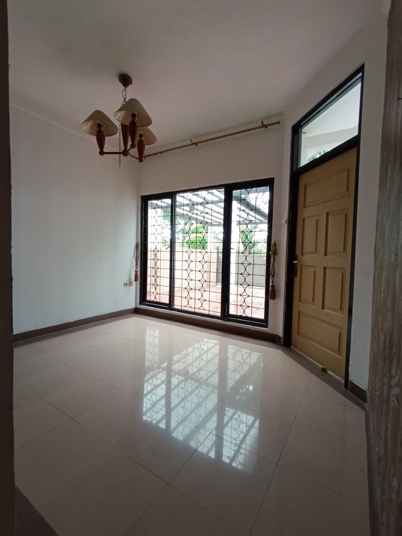 Di Sewakan Rumah tinggal siap huni lokasi di Bumi Pesanggrahan Mas Petukangan Selatan Jakarta Selatan