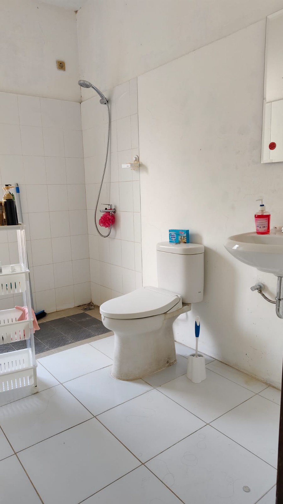Di Jual Rumah Siap Huni lokasi di Jl Keuangan cilandak Jakarta Selatan