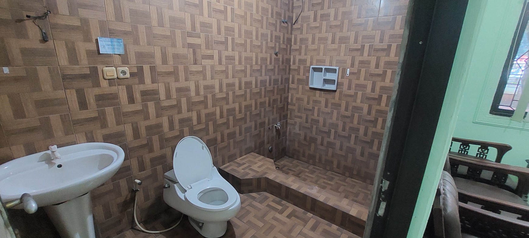 Rumah Bagus dengan Lokasi Strategis di Jalan Jambore, Cibubur Jakarta Timur 