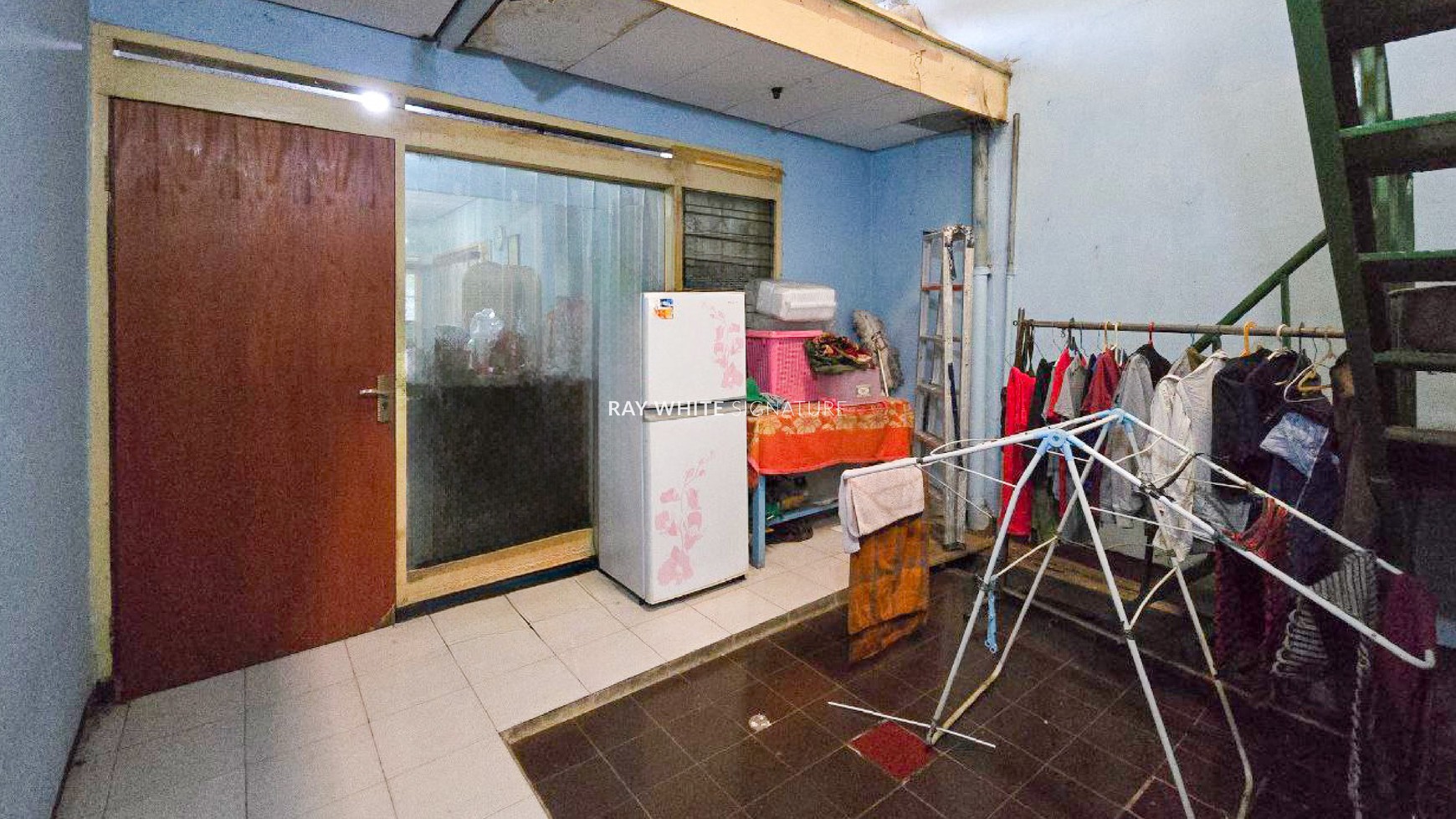 Dijual Bangunan 3 Rumah di Jl Persada Raya Menteng Dalam