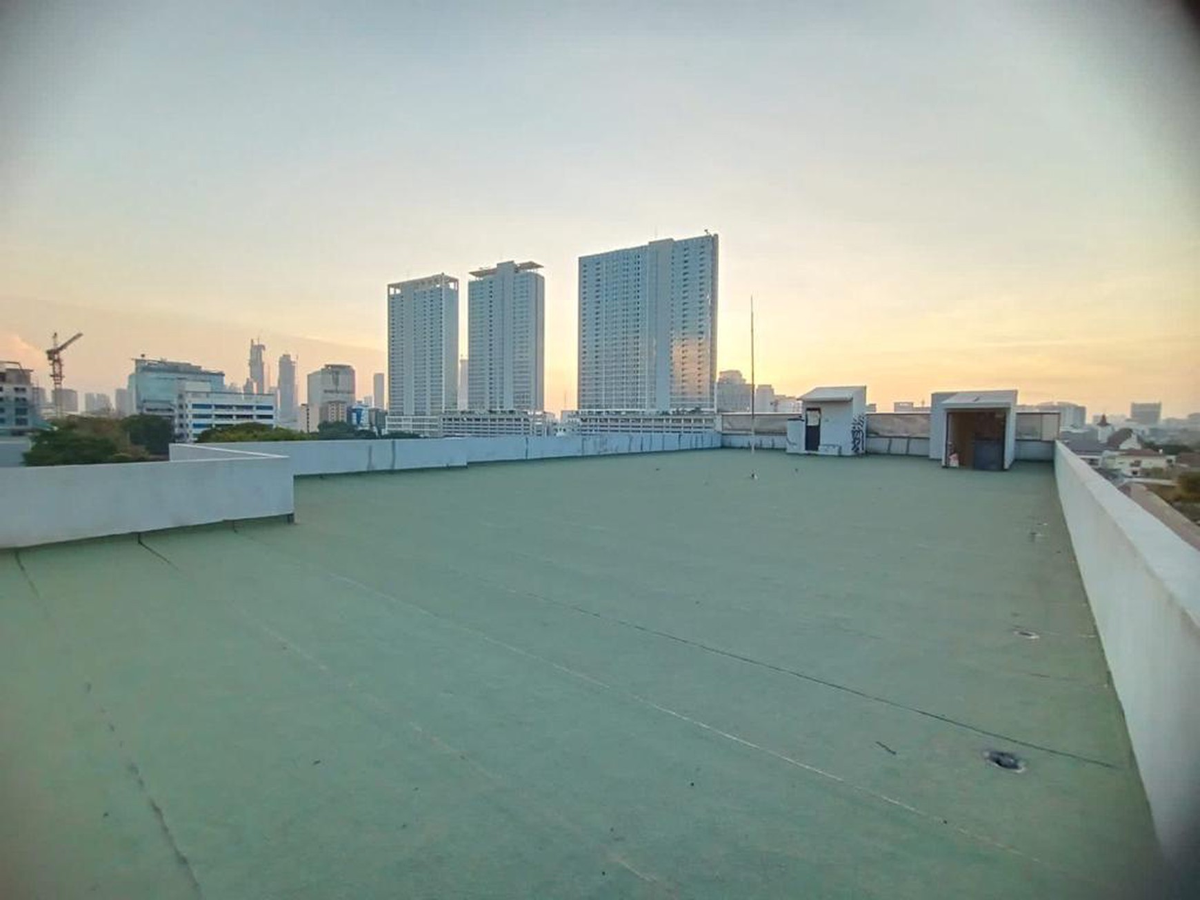 Gedung kantor di Mampang Jakarta Selatan