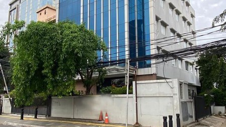 Gedung 6,5 Lantai di Pusat Kota Cikini Jakarta Pusat