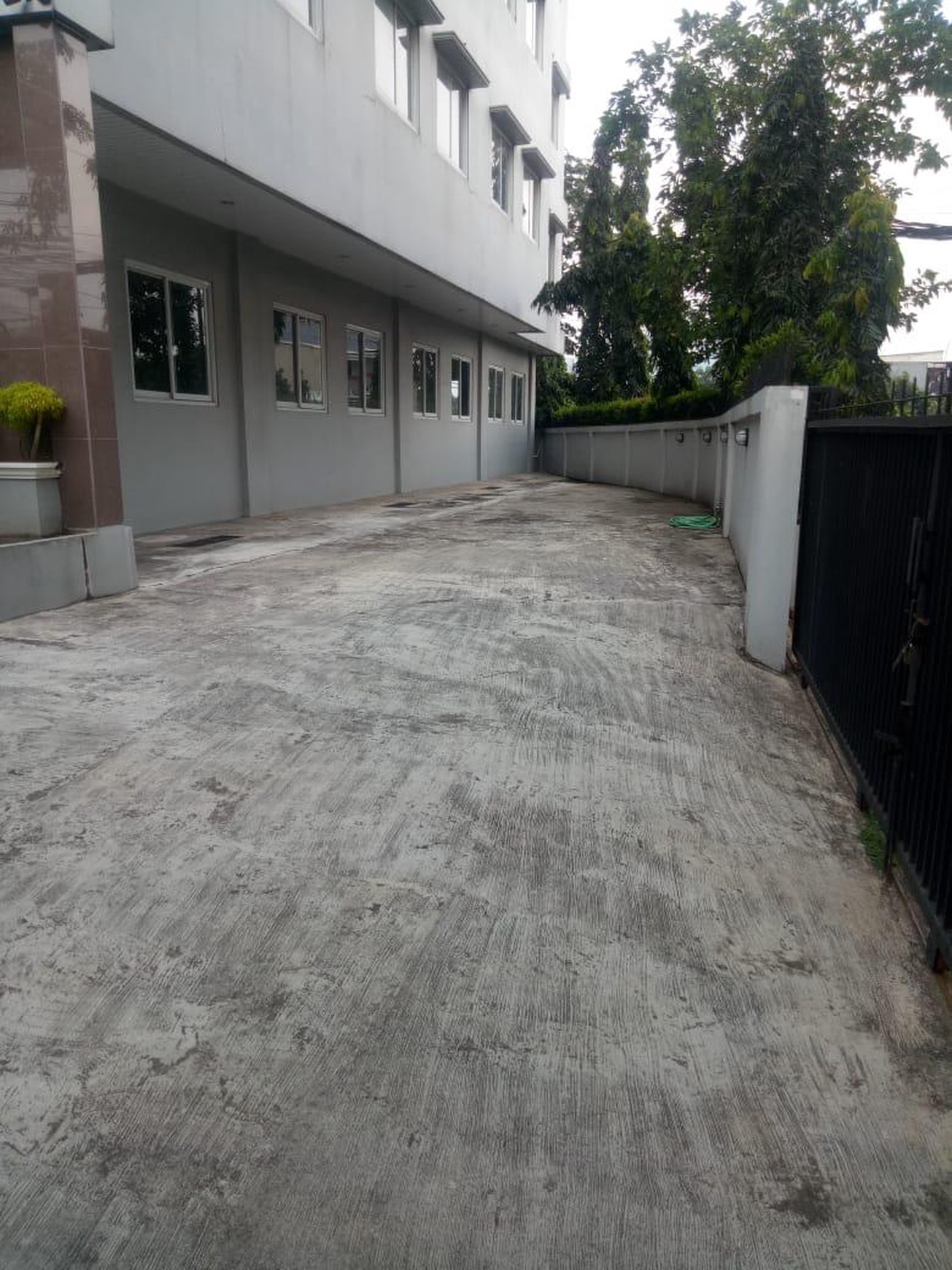 Disewakan Gedung Kantor Pusat Kota Cikini Jakarta Selatan
