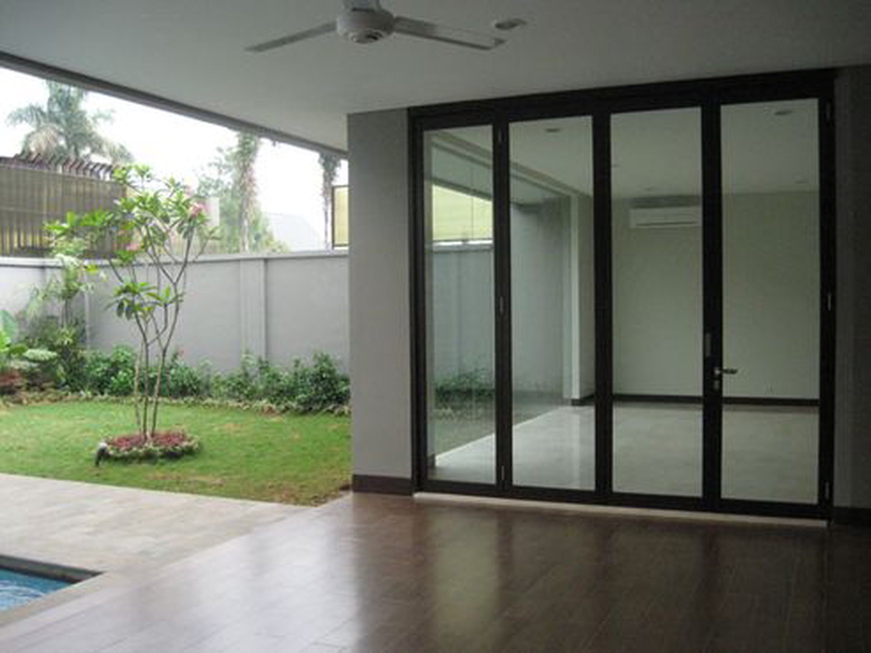 For rent nice and strategic townhouse in cipete