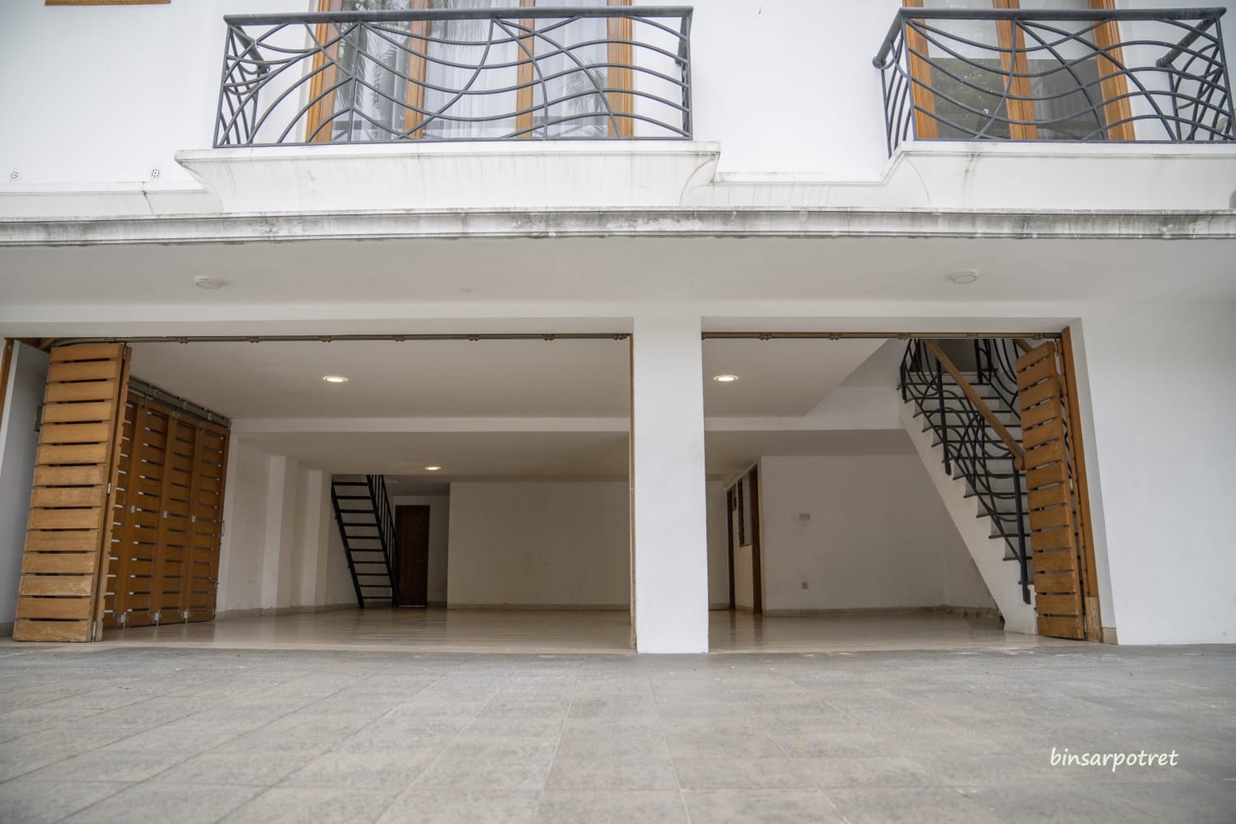 Nice beautiful house inside exclusive area