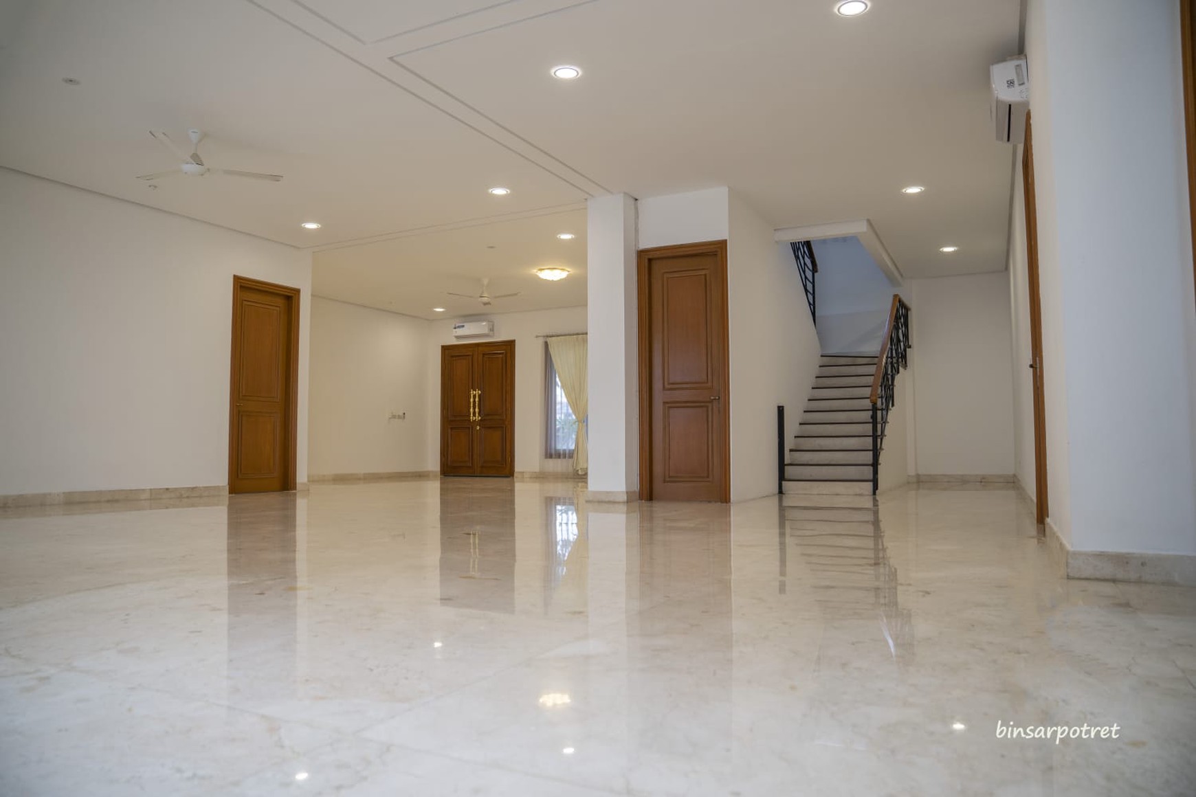 Nice beautiful house inside exclusive area
