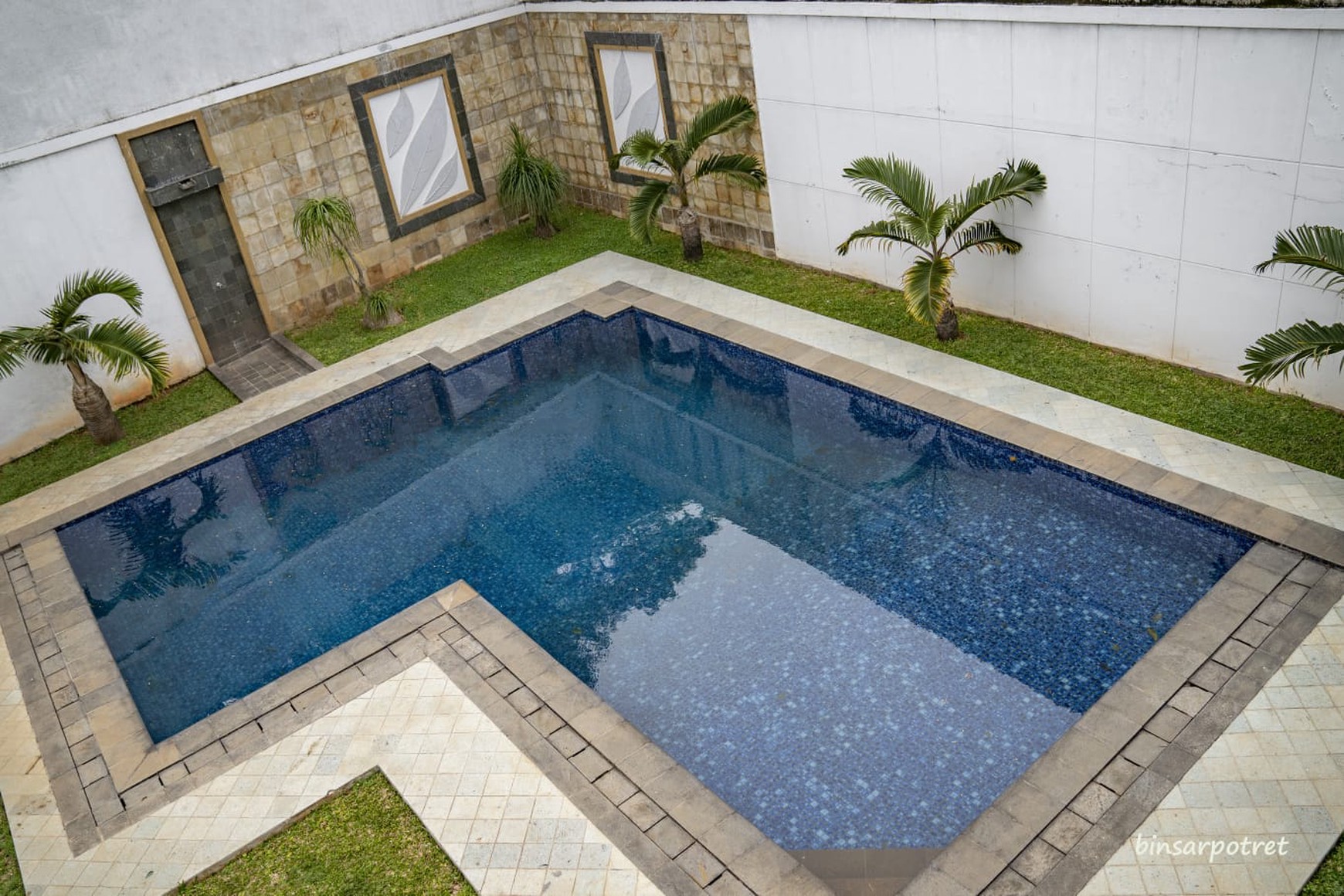 Nice beautiful house inside exclusive area