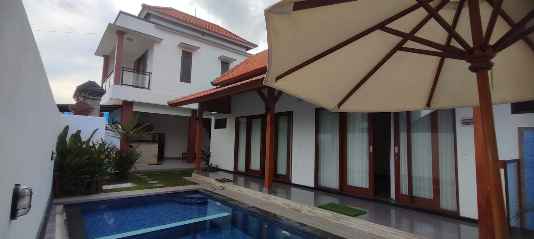 For Rent Villa 3 Bedrooms in Great Location Munggu Bali