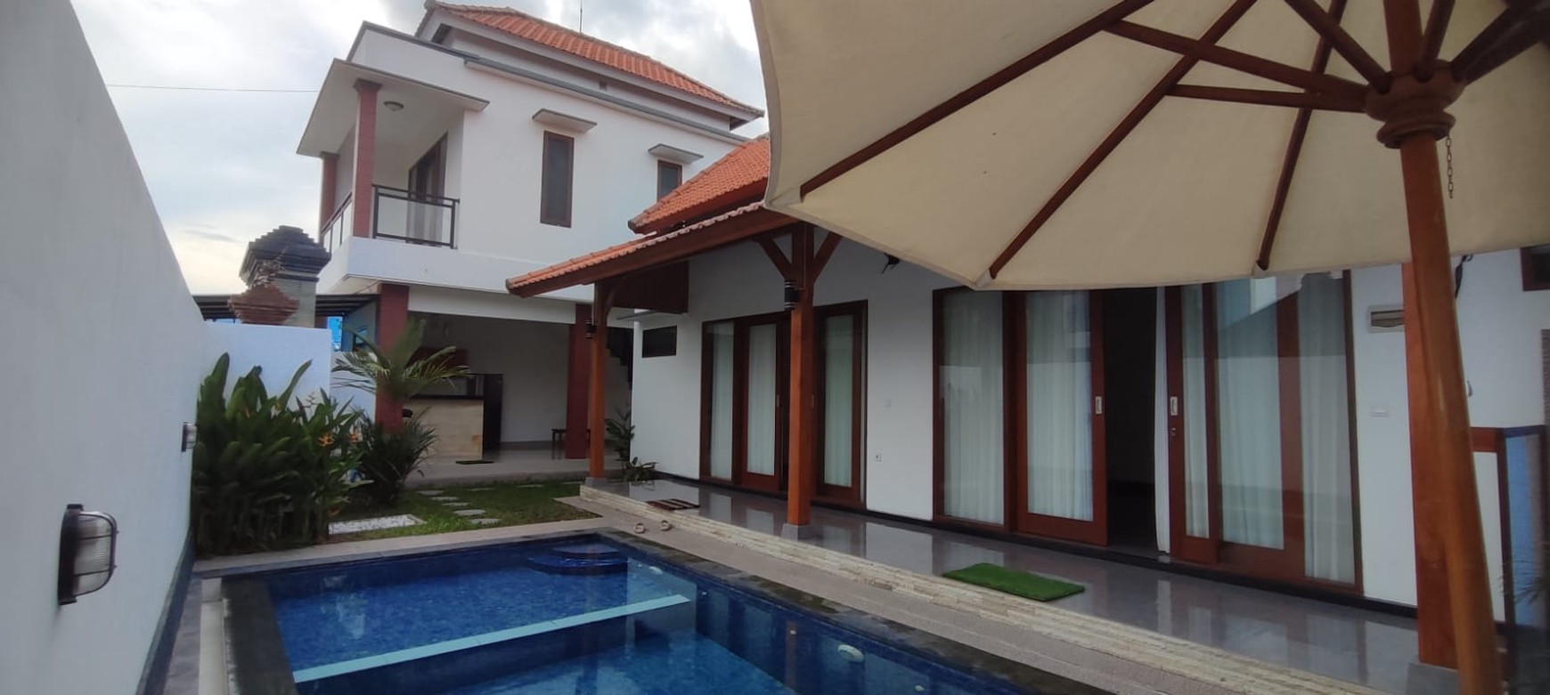 For Rent Villa 3 Bedrooms in Great Location Munggu Bali