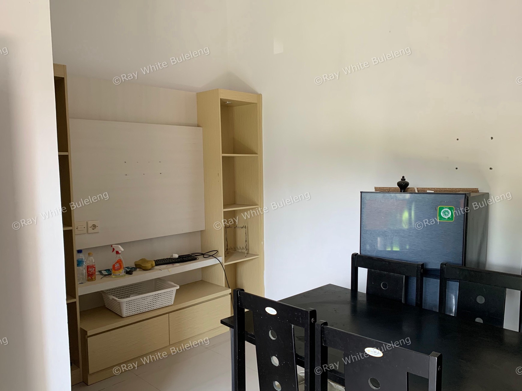 COZY RENTAL HOME IN A QUIET NEIGHBORHOOD NEAR THE SINGARAJA CITY