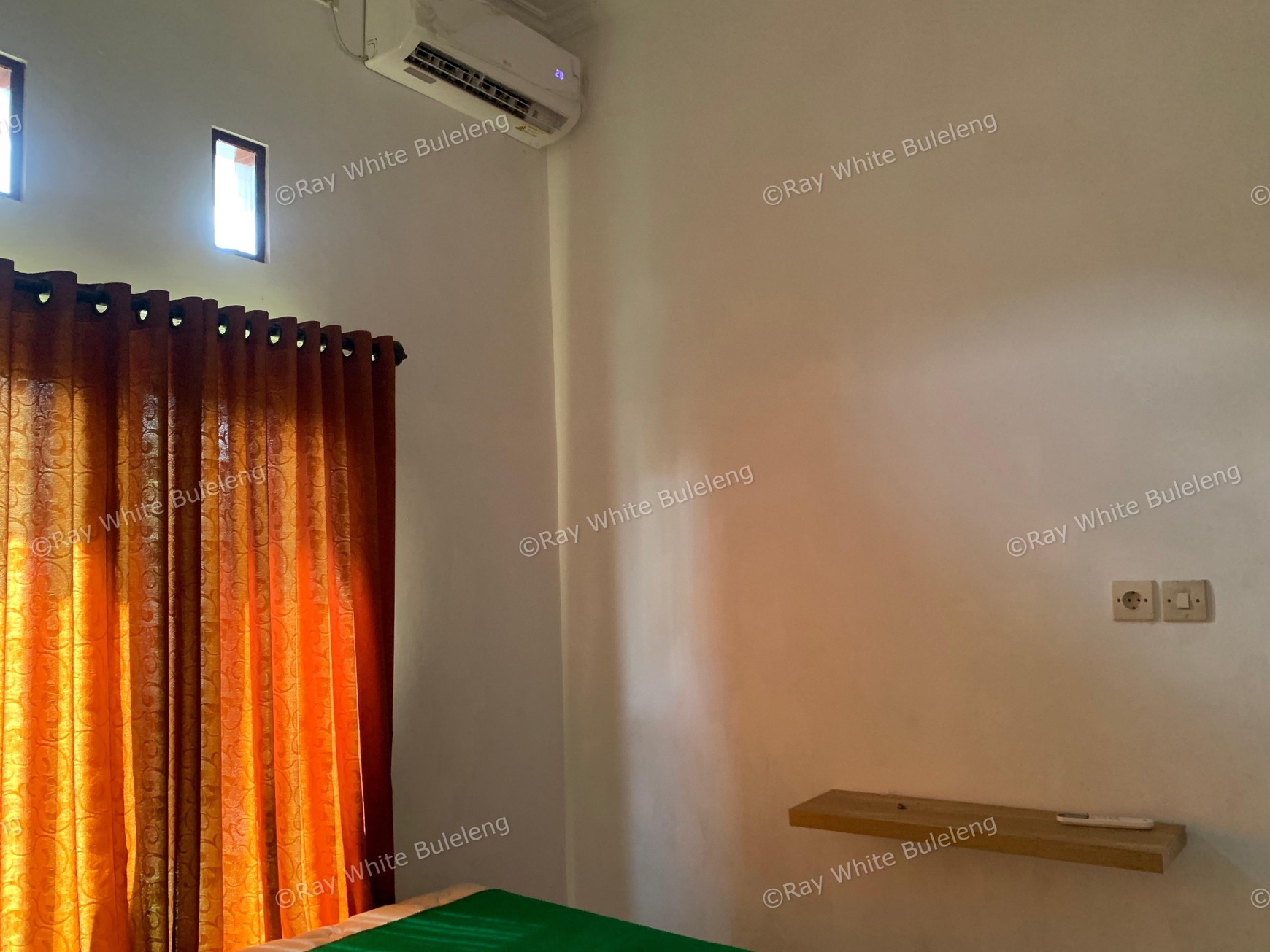 COZY RENTAL HOME IN A QUIET NEIGHBORHOOD NEAR THE SINGARAJA CITY