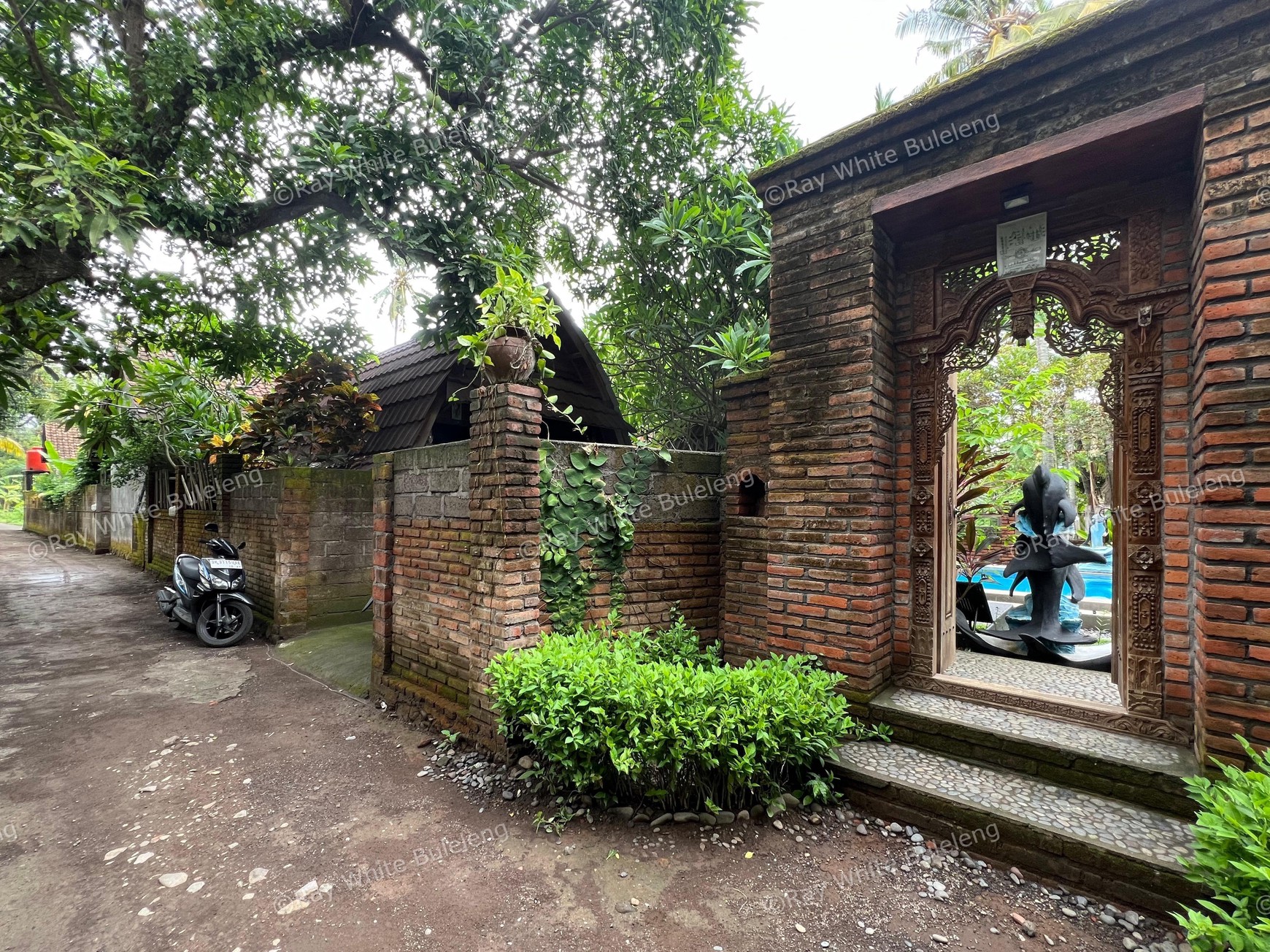 Business Opportunity: A Tropical Sanctuary & Serene Eco Villa In Tejakula For Sale!