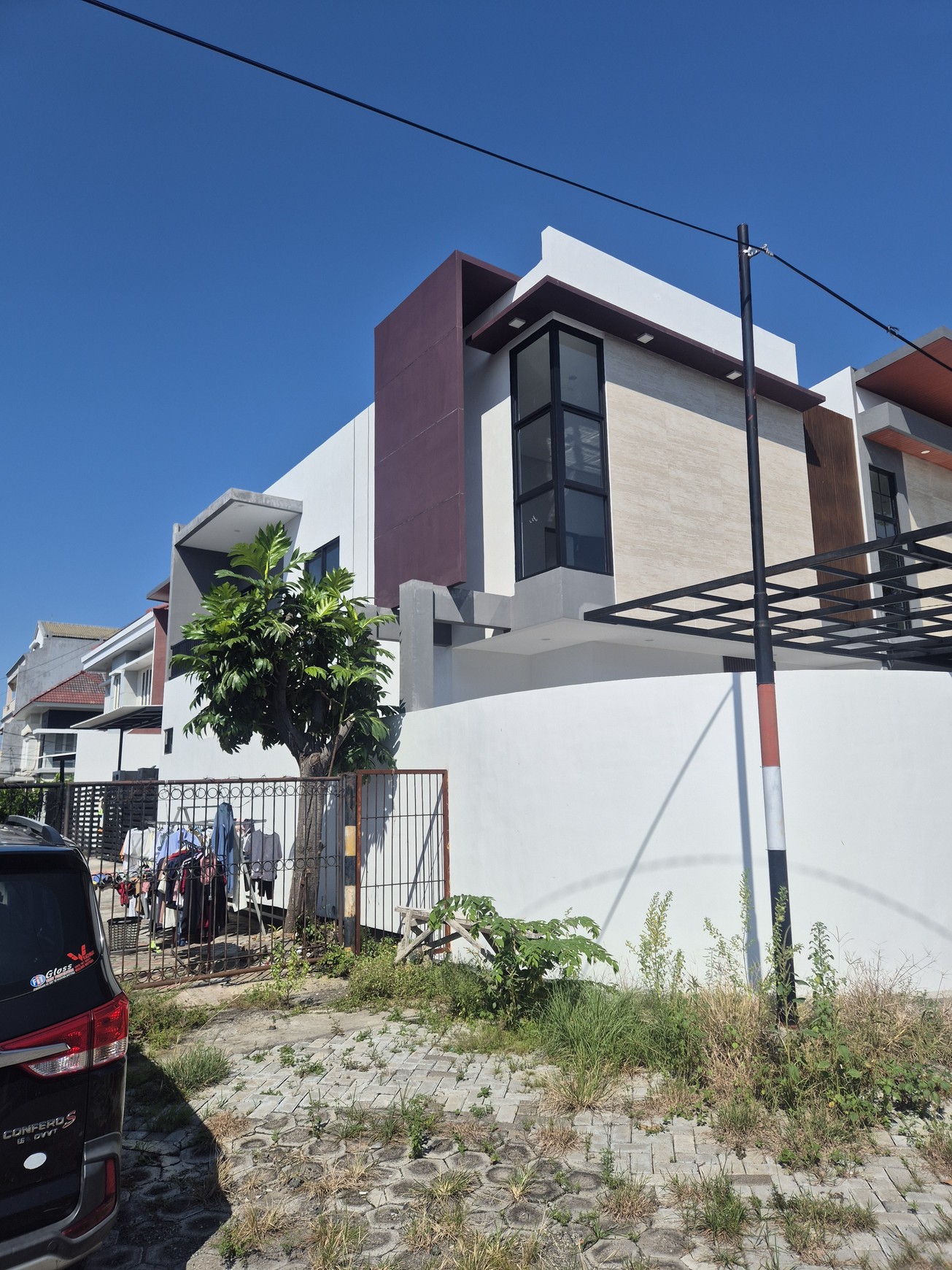 DIJUAL RUMAH BARU FRESH GRESS SIAP HUNI MODERN Minimalis HOOK Sutorejo Surabaya Timur
