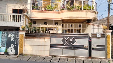 Rumah 2 lantai cibubur lokasi sangat strtategis 