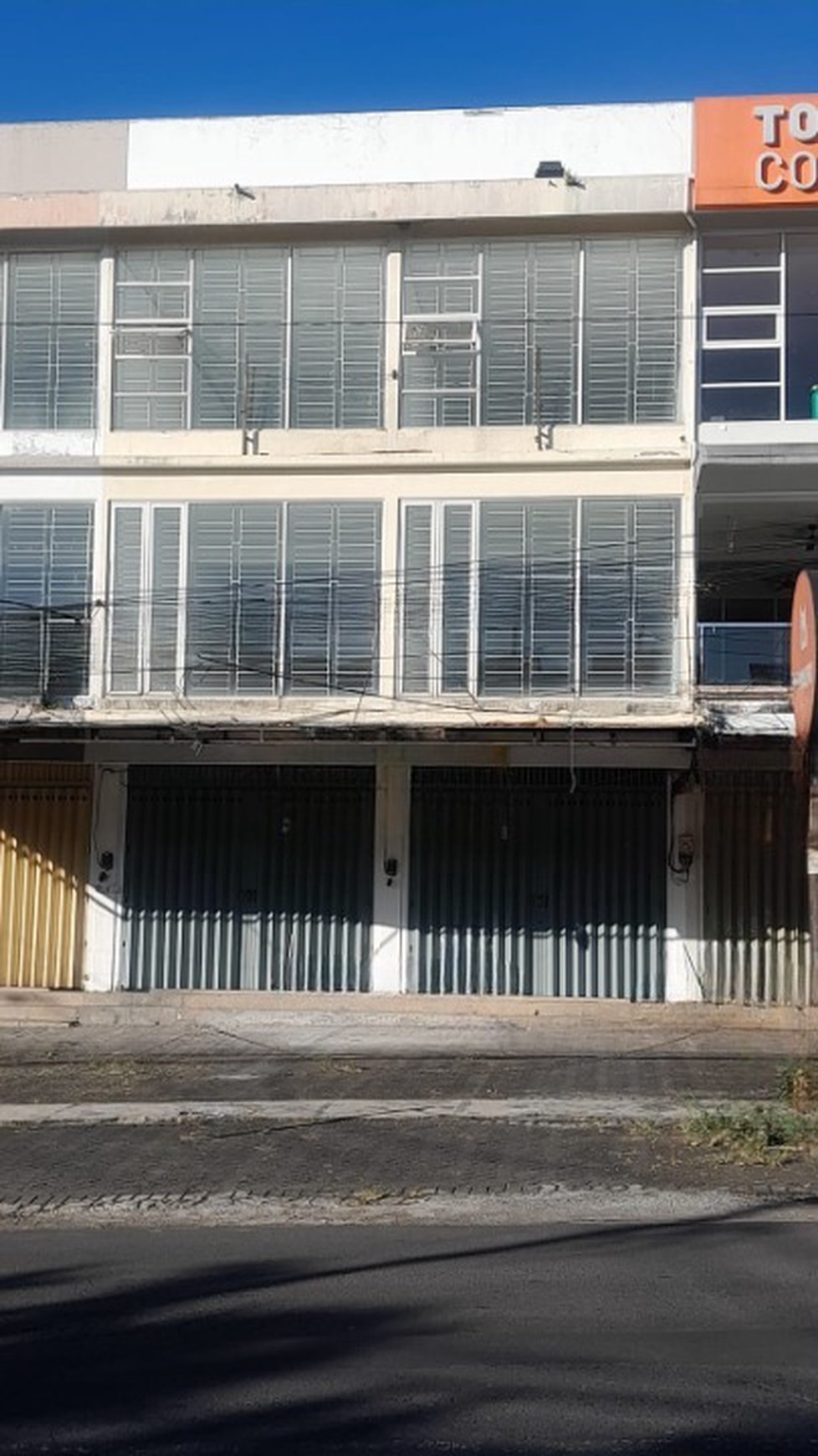 Disewakan ruko strategis Terusan Dieng, Depan Kampus FH UNMER