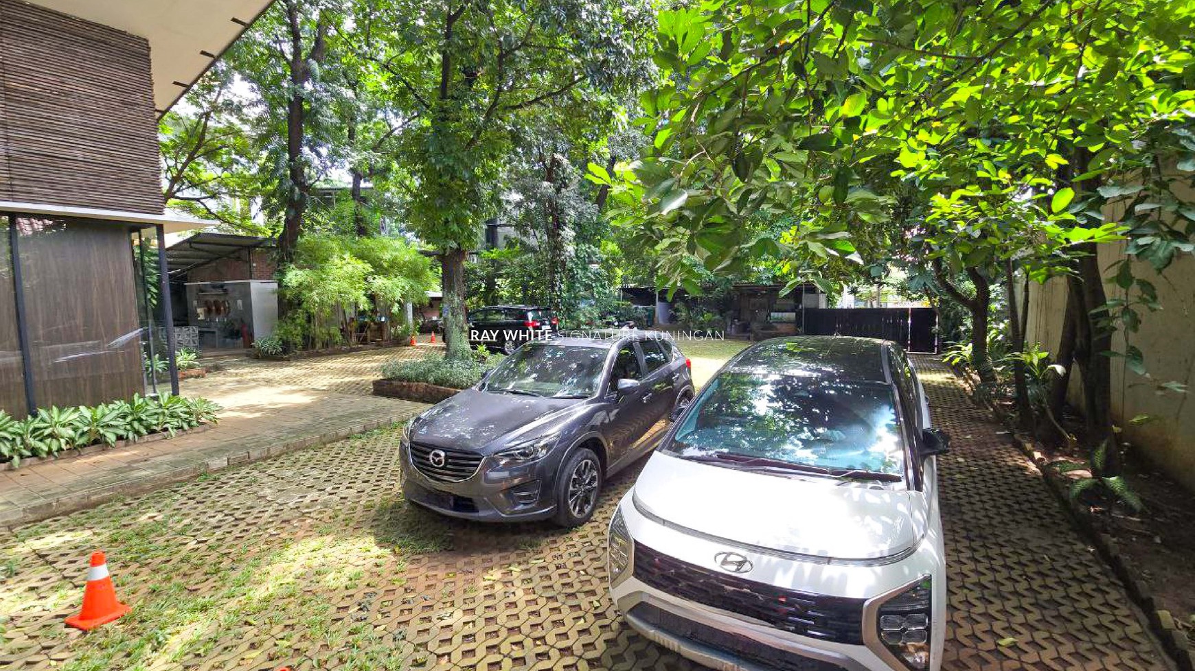 Tanah dan Bangunan Kantor di Jalan Gedung Hijau Raya Pondok Indah