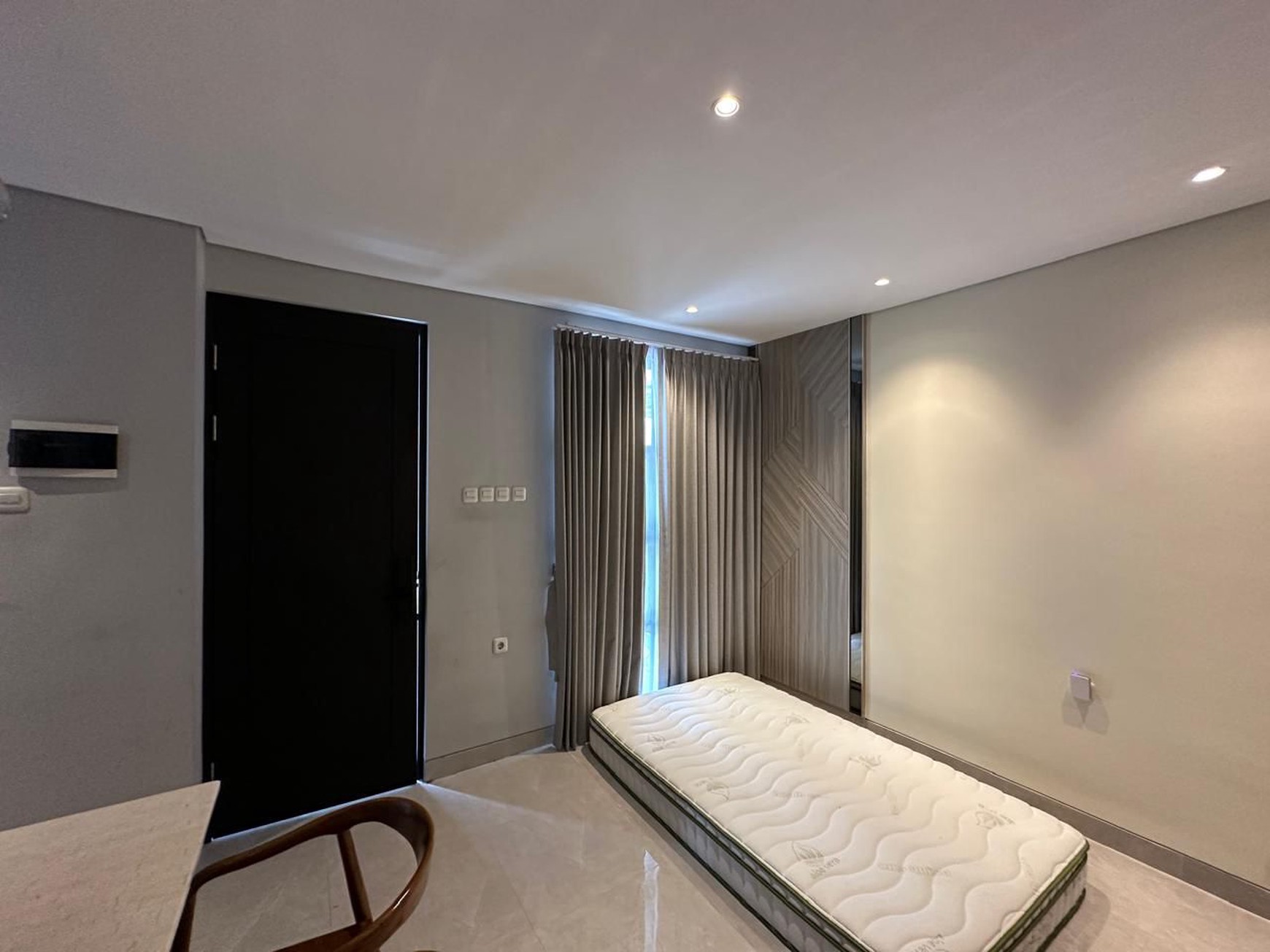 Dijual full furnished di Grand Pakuwon