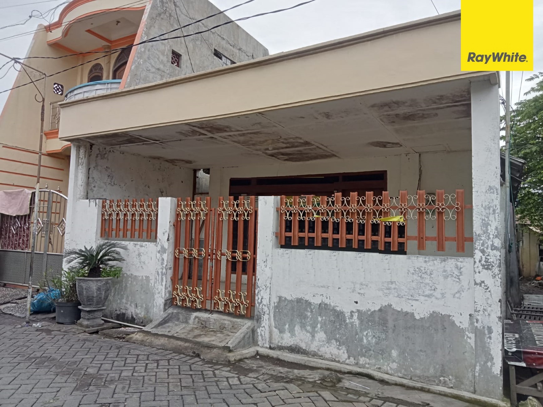 Dijual Rumah 850 Jutaan di Jalan Pacar Kembang Surabaya