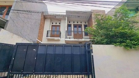 Jual Rumah 3 Lantai di Kalibata Tengah, Pancoran Cocok untuk Kost