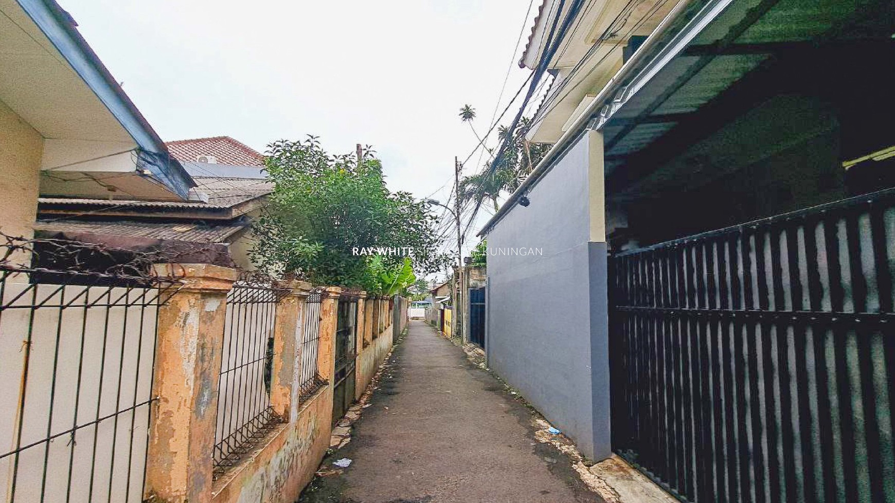 Jual Rumah 3 Lantai di Kalibata Tengah, Pancoran Cocok untuk Kost