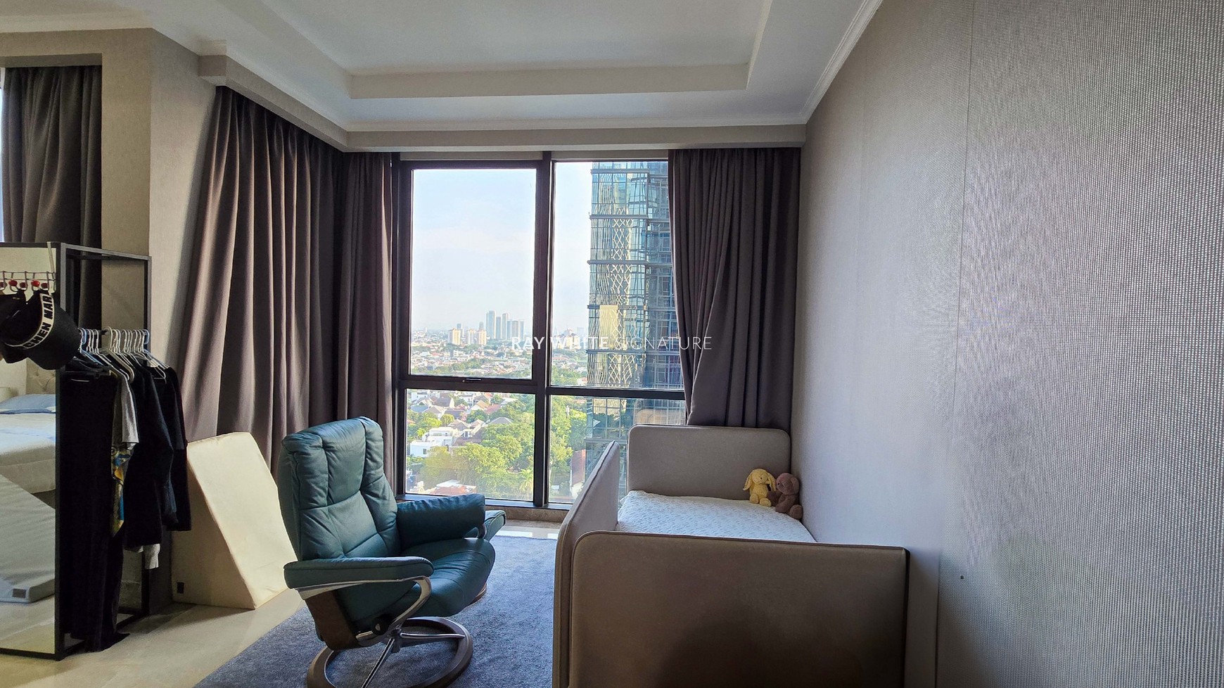 Dijual Apartemen 3 BR di District 8 Infinity Tower Senopati