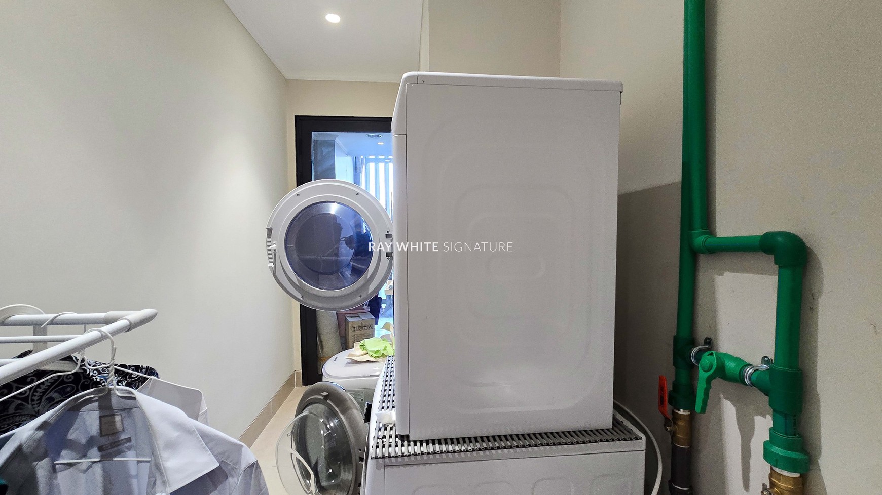 Dijual Apartemen 3 BR di District 8 Infinity Tower Senopati