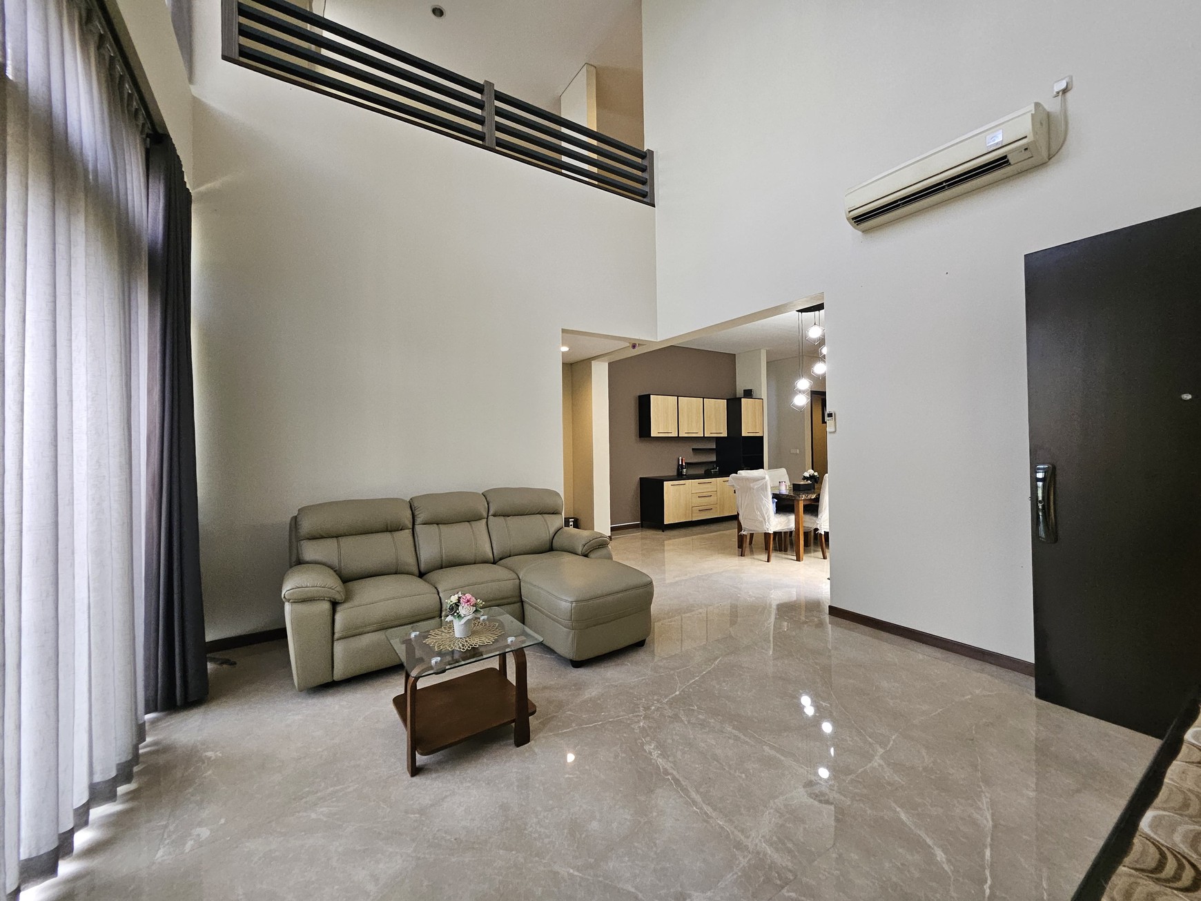 Rumah mewah dgn pool di Nava Park Lake Wood, BSD