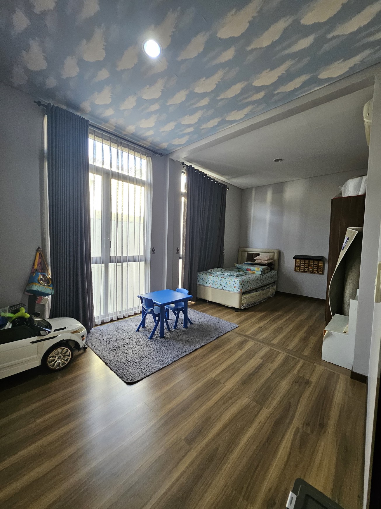 Rumah mewah dgn pool di Nava Park Lake Wood, BSD
