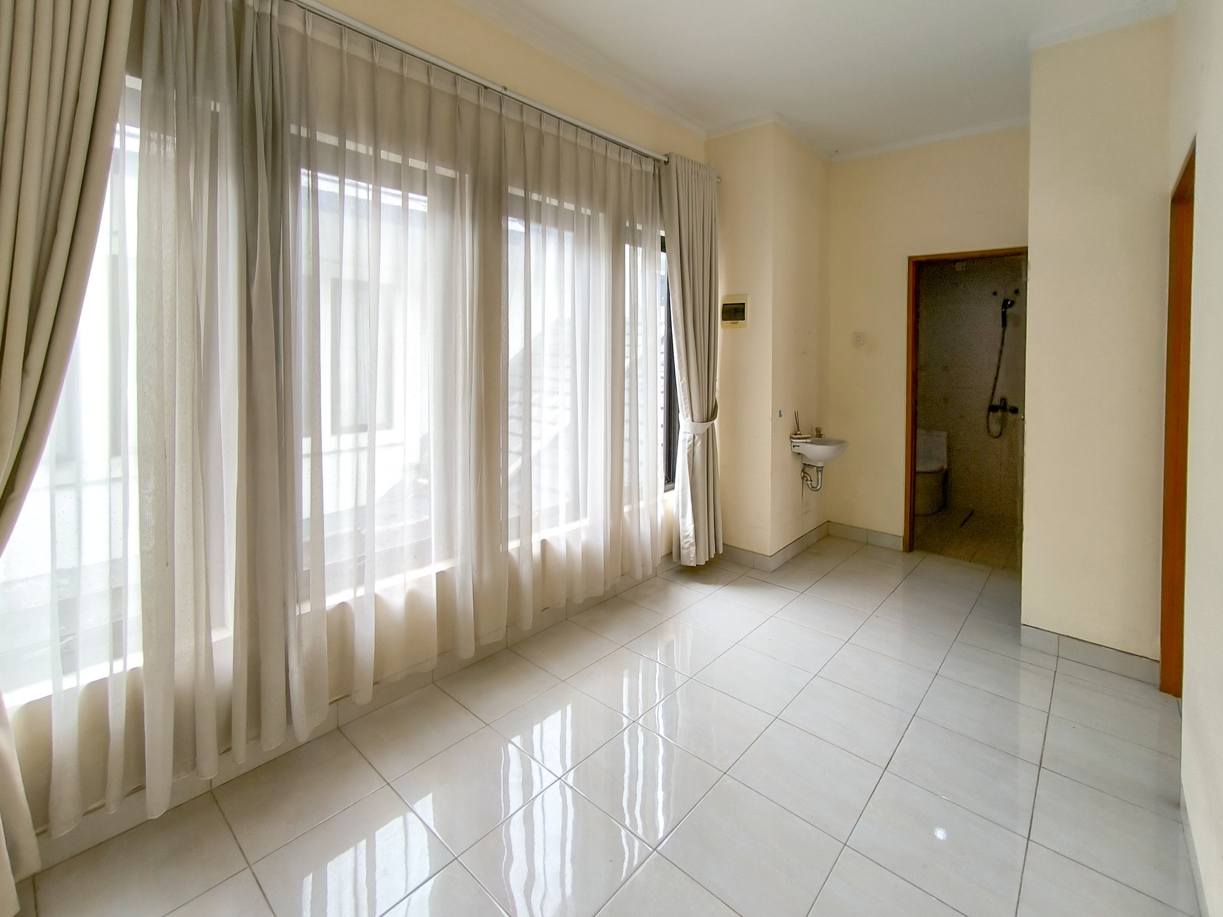 Rumah Bagus Murah Di Emerald Terrace Bintaro Jaya Sektor 9