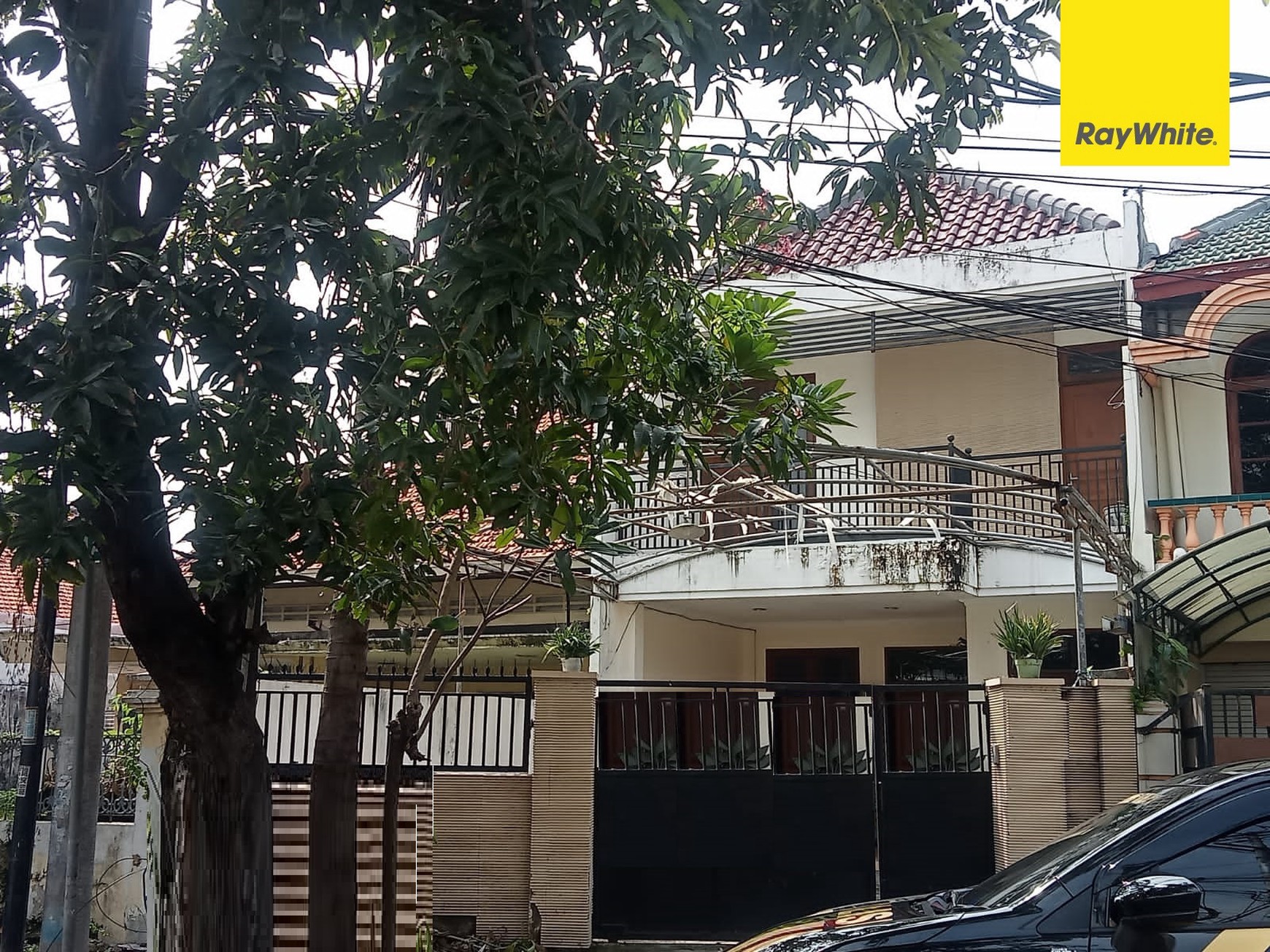 Dijual Rumah 2 lantai di Jl Mawar Surabaya Pusat