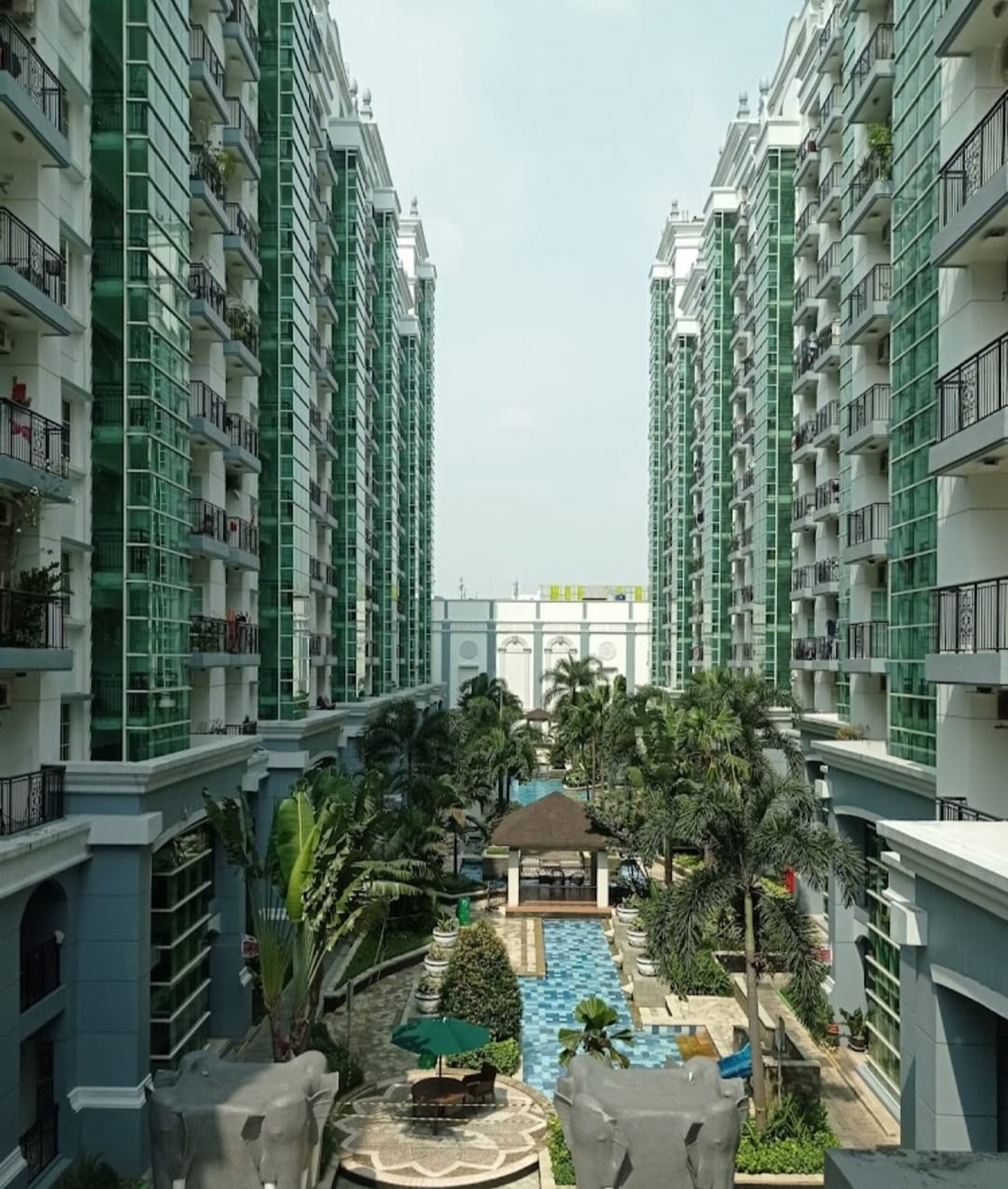 Apartemen Gading Resort MOI - Kelapa Gading. Luas. Rapih. Siap huni. View cantik. Akses mudah ke mana-mana