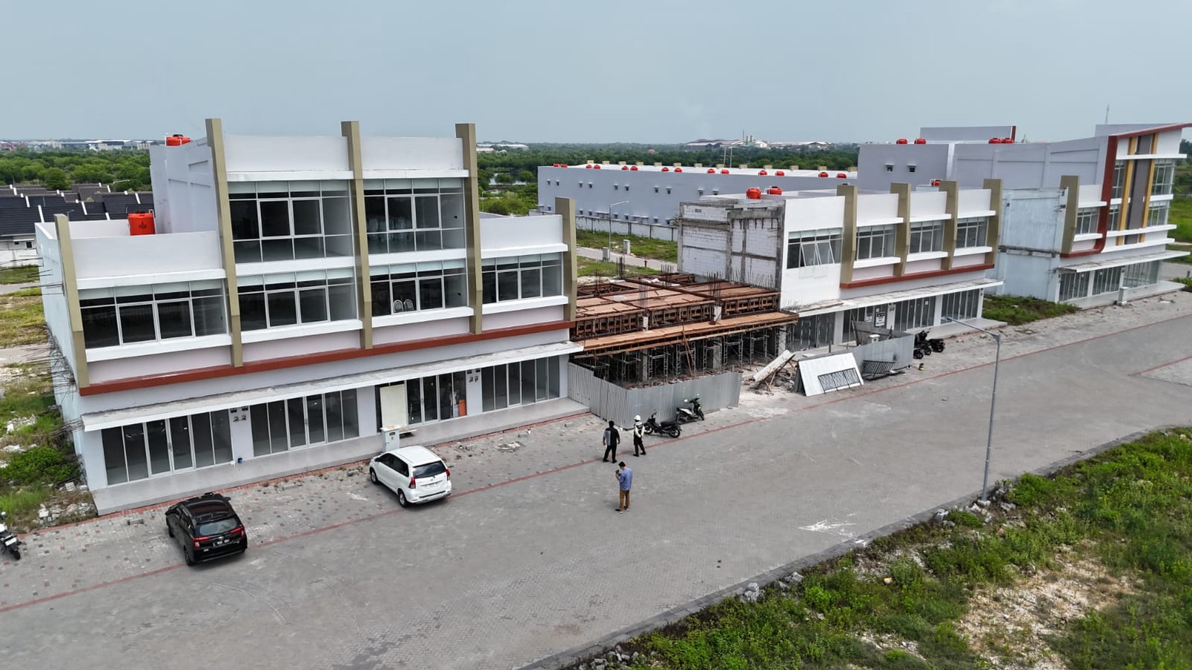 Dijual/disewa Ruko Modern 2 Lt di Kawasan Strategis AKR GEM City Gresik 