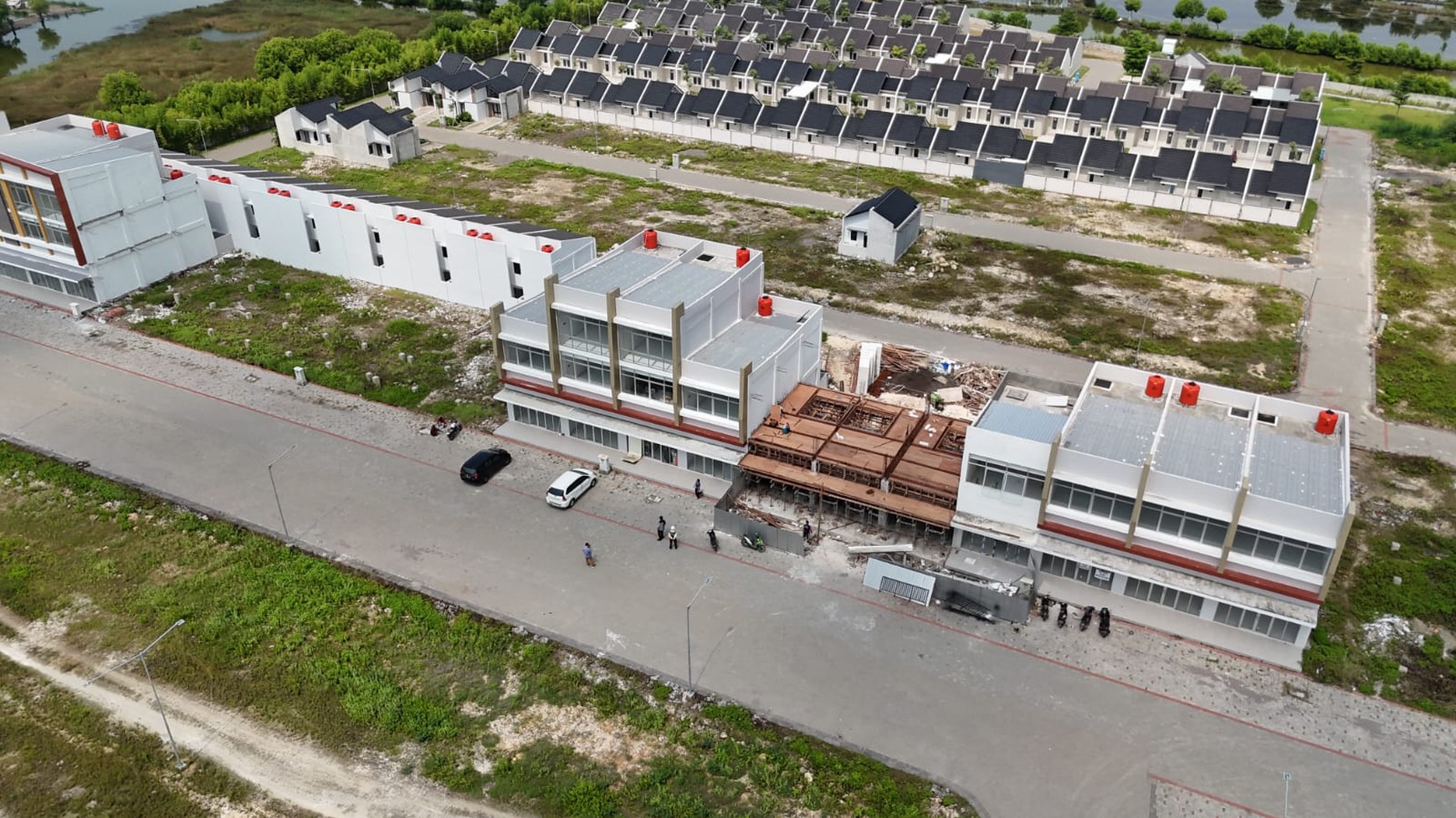 Dijual/disewa Ruko Modern 2 Lt di Kawasan Strategis AKR GEM City Gresik 