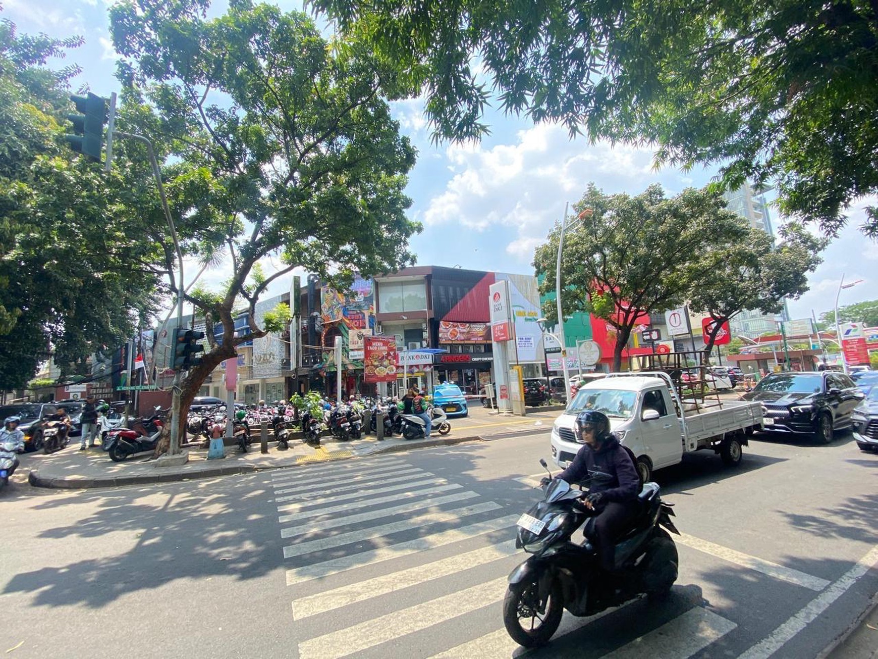 Disewakan Ruko Bagus di Centra Kemang Jakarta Selatan