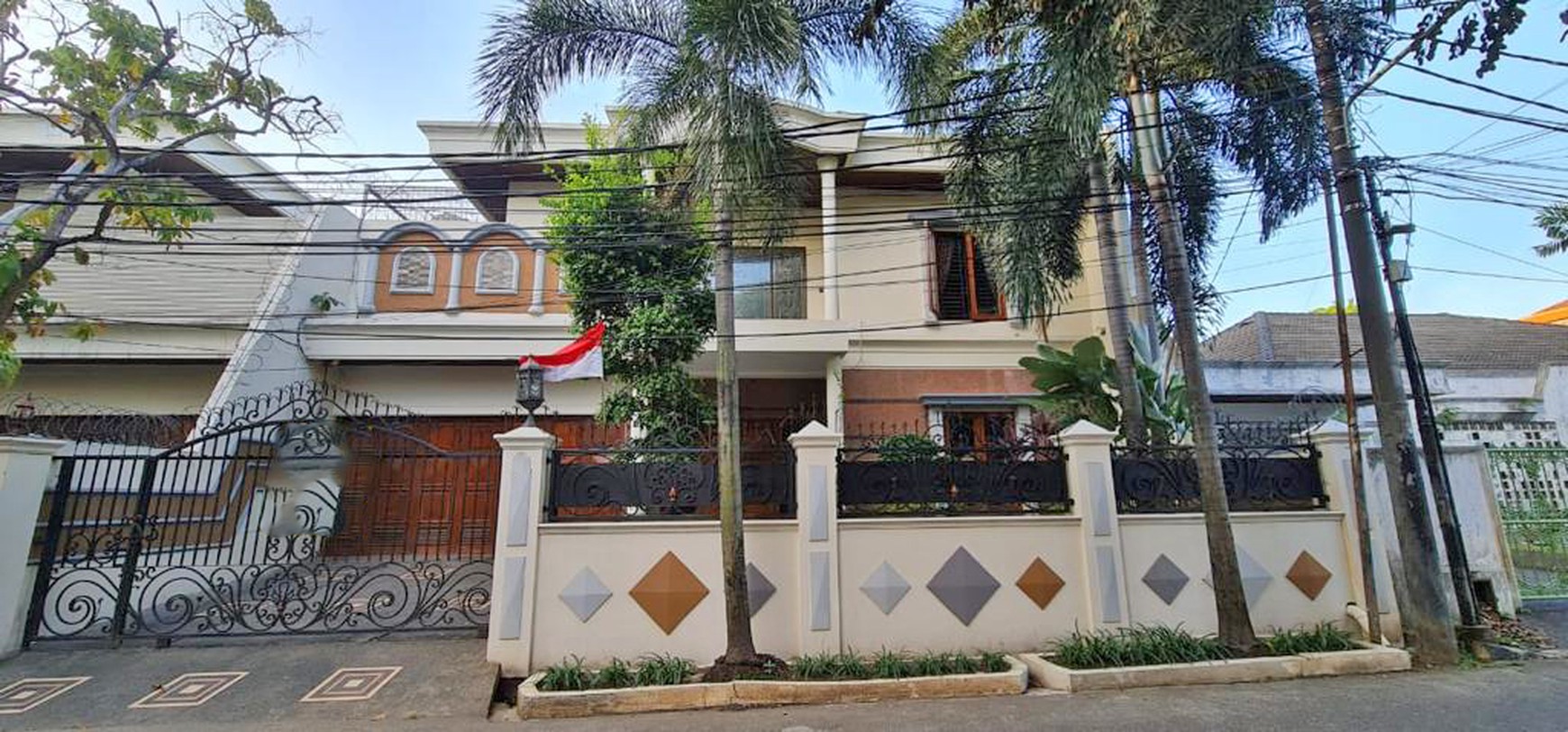 Rumah lokasi strategis di Kemang Timur Jakarta Selatan