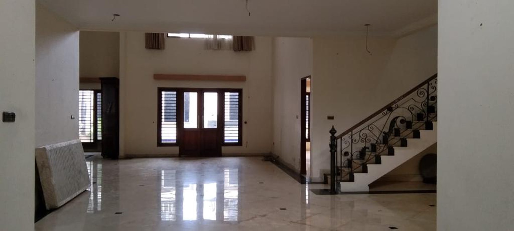 Rumah lokasi strategis di Kemang Timur Jakarta Selatan