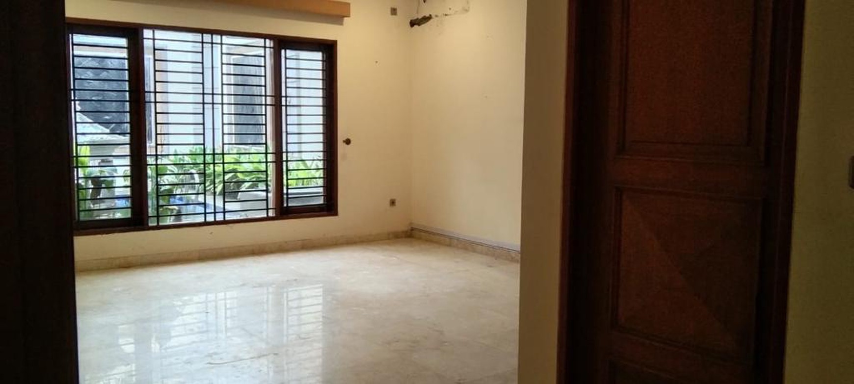 Rumah lokasi strategis di Kemang Timur Jakarta Selatan