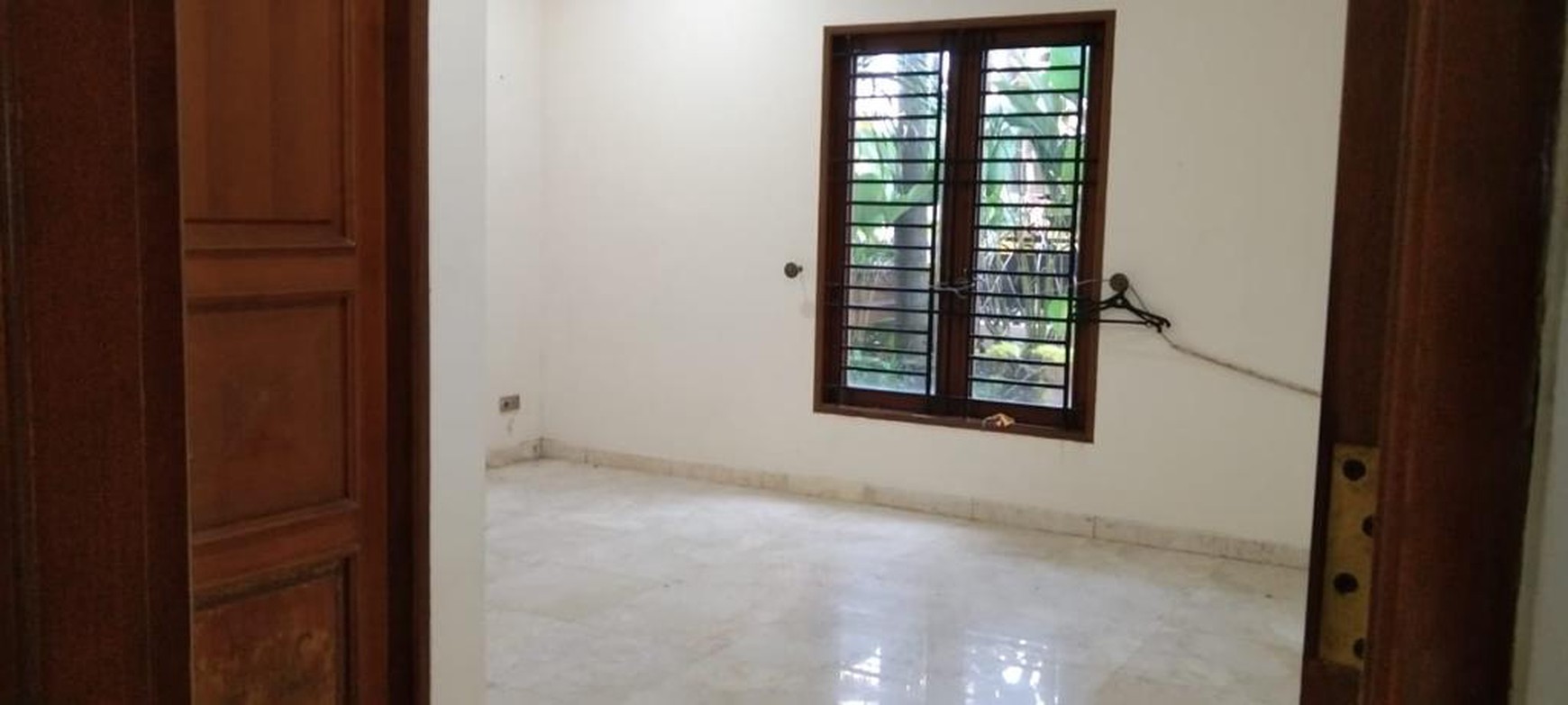 Rumah lokasi strategis di Kemang Timur Jakarta Selatan