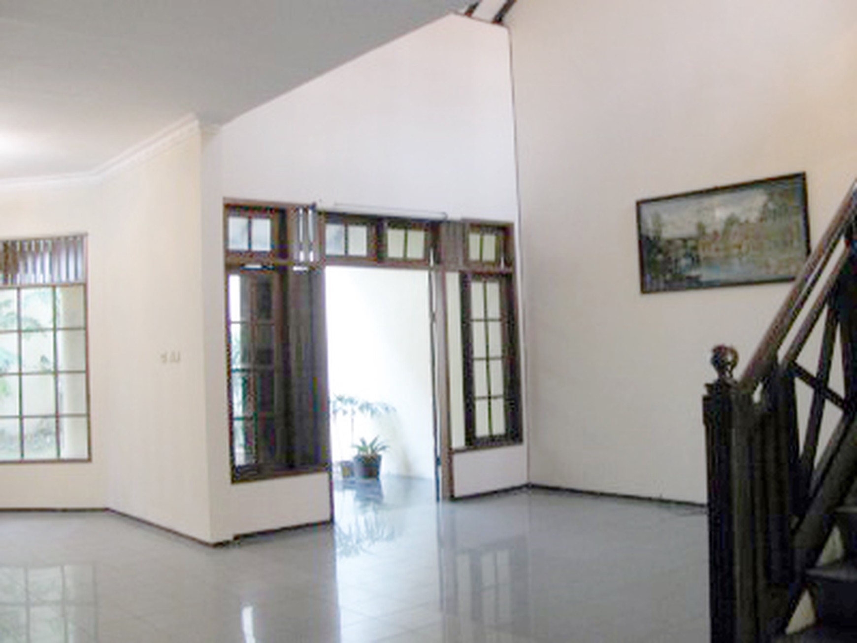 Rumah di Prapen Indah Timur Surabaya Selatan, 2 Lantai, Bagus & kokoh, Lingkungan Nyaman, Lokasi Bagus, SIAP HUNI, Bisa utk Kantor, Dekat Ry prapen