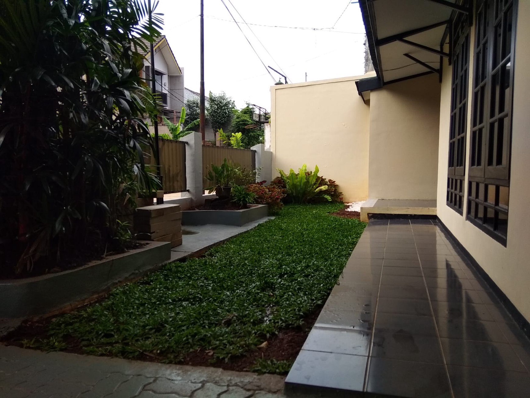 DIJUAL CEPAT RUMAH SIAP HUNI DI DALAM PERUMAHAN DI CINERE