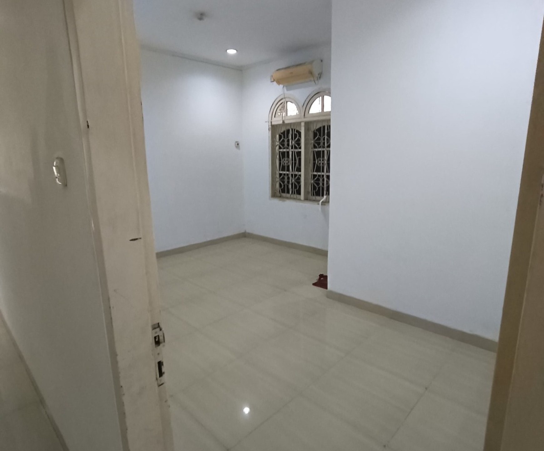 Dijual rumah posisi strategis di Jagakarsa cocok untuk dijadikan kantor